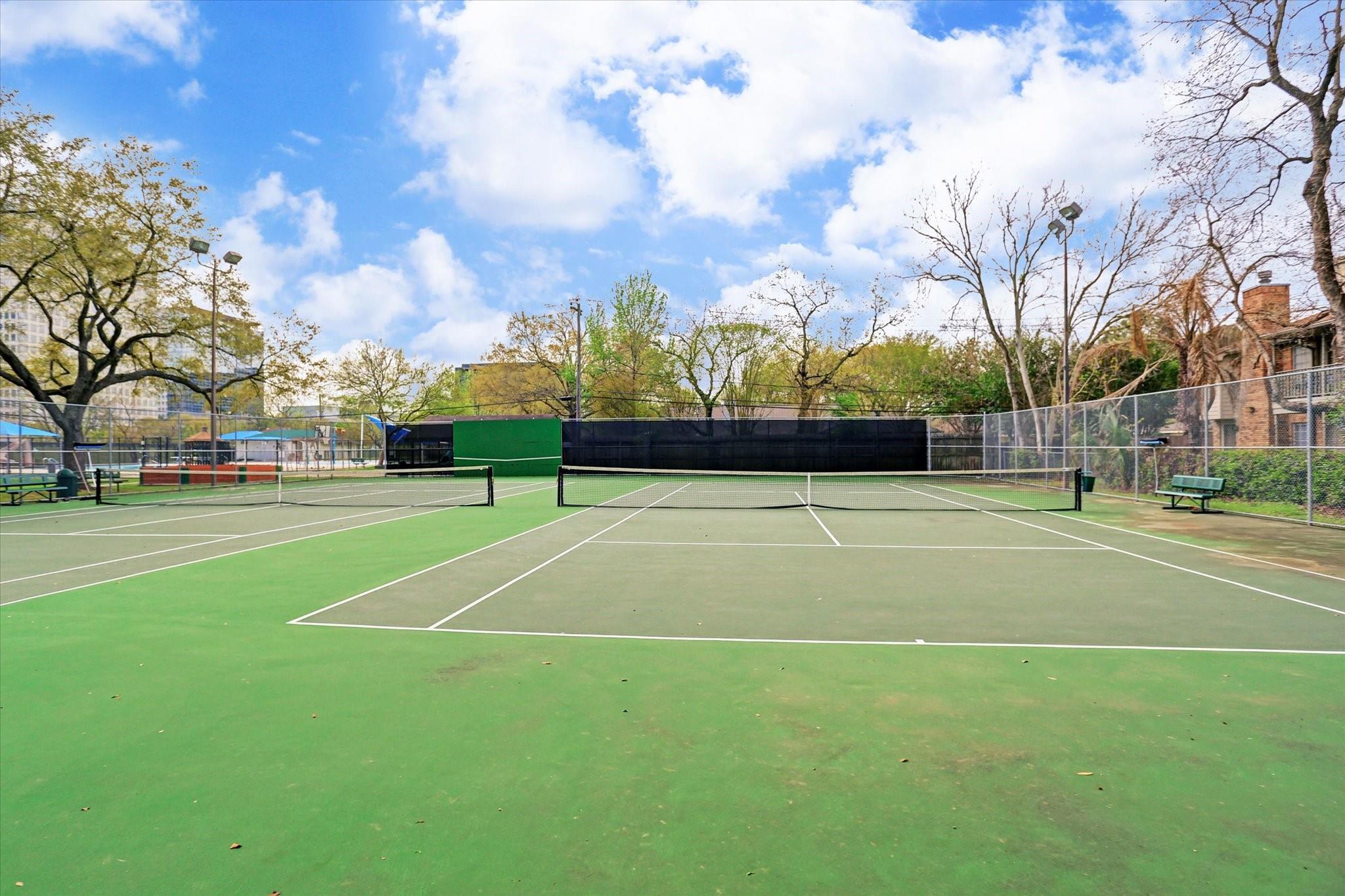 10607 Longmont Drive, Houston