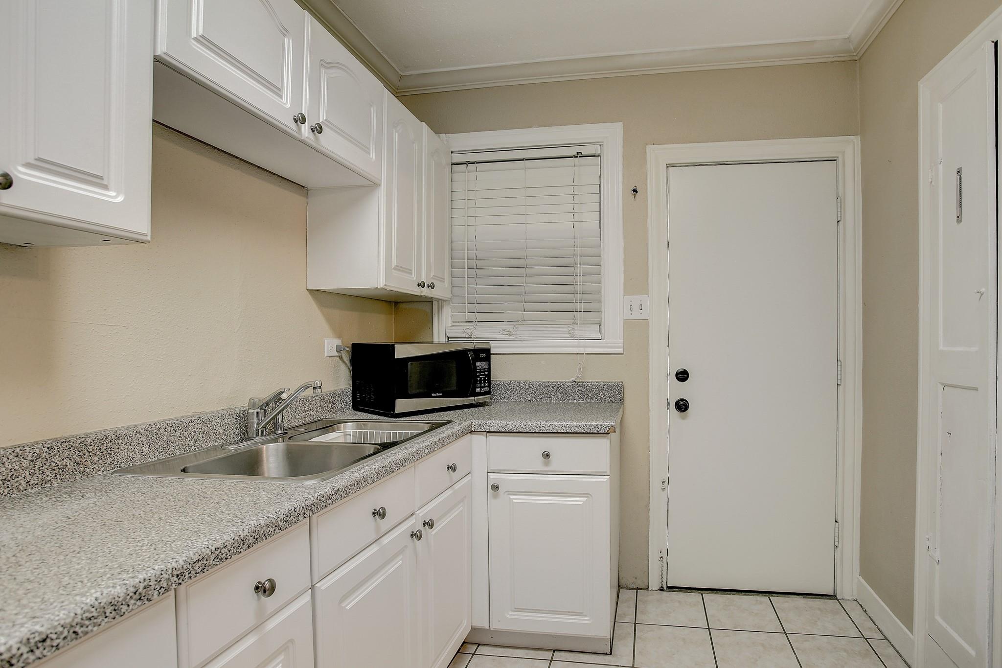 1935 Richmond Avenue