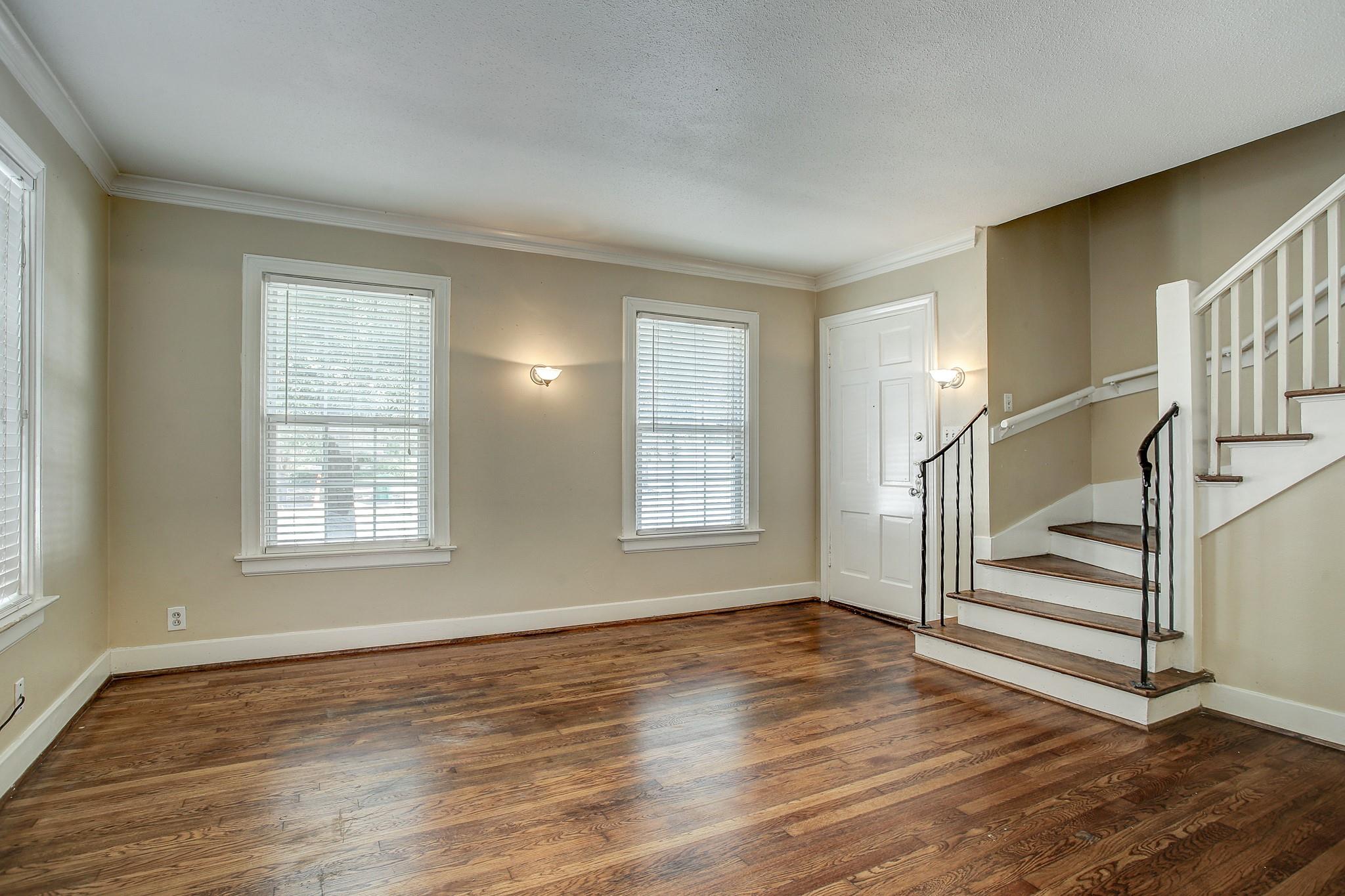 1935 Richmond Avenue