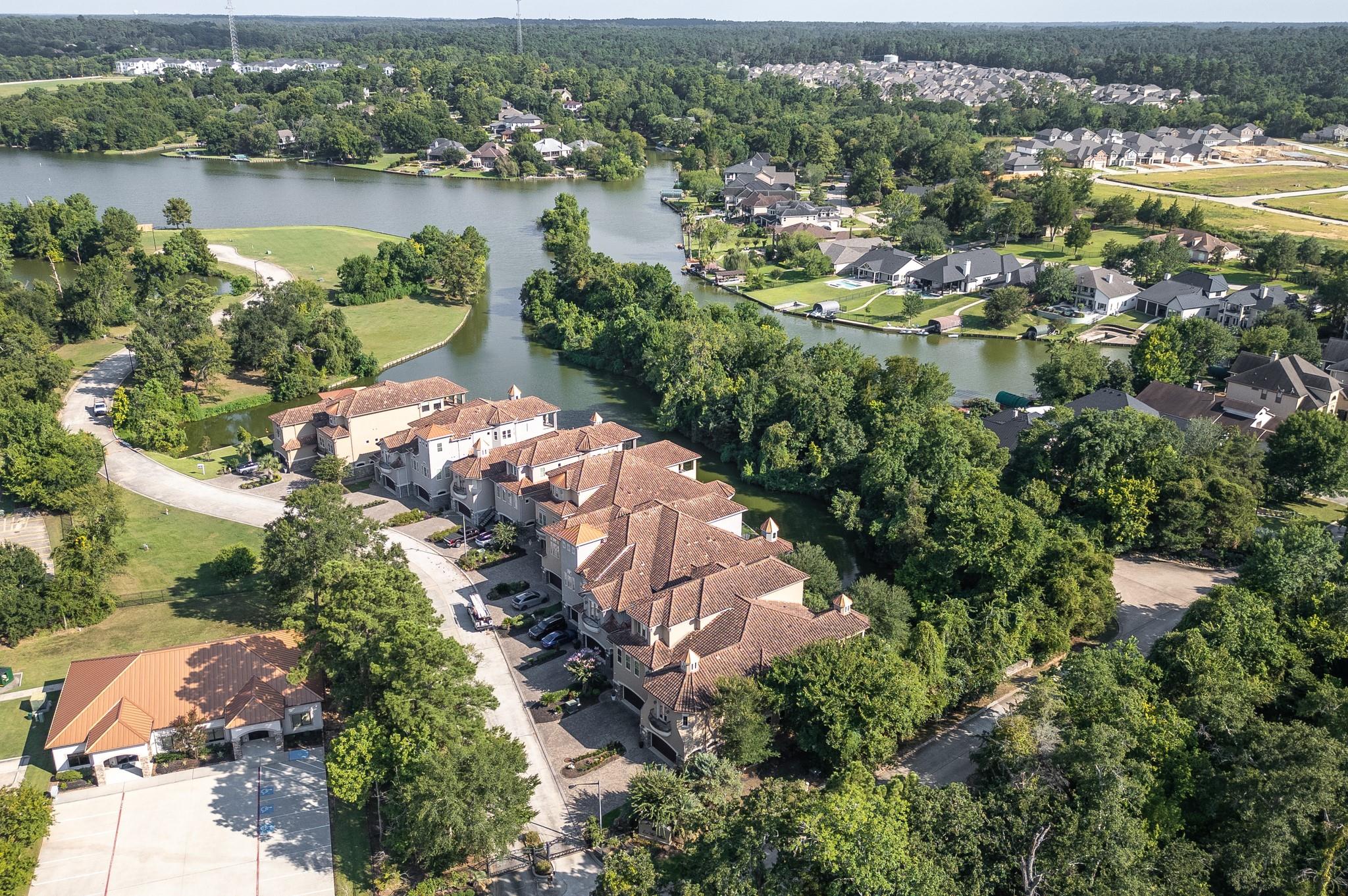 102 La Vie Drive