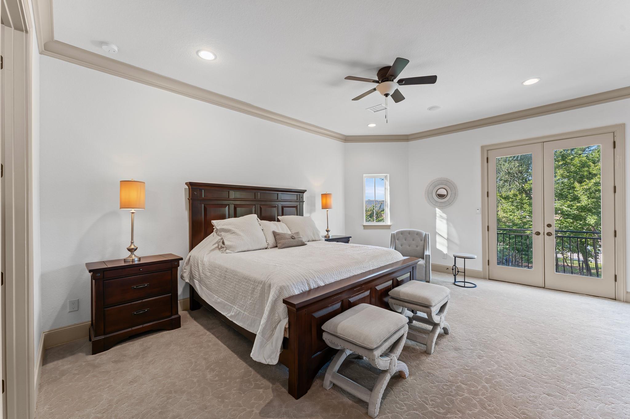 102 La Vie Drive
