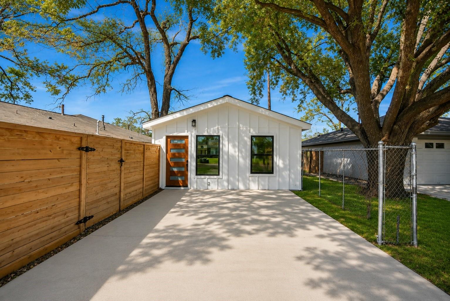 4218 T C Jester Blvd