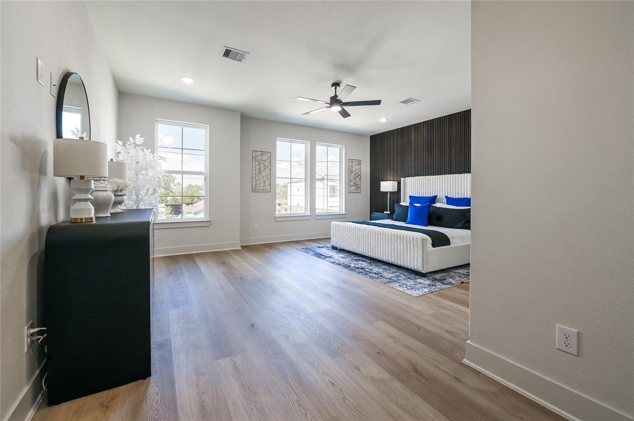14101 Bridgeport
