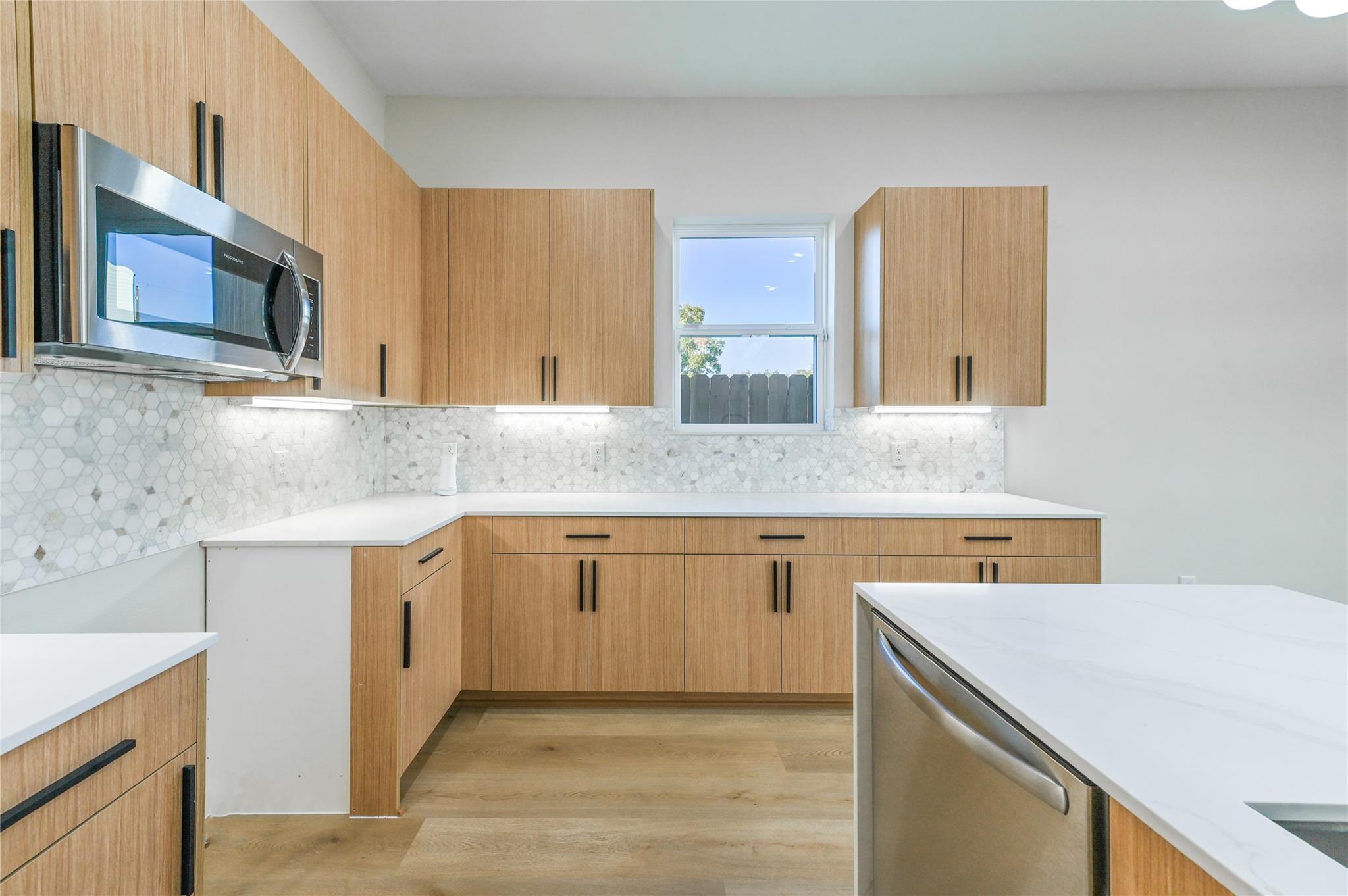14101 Bridgeport