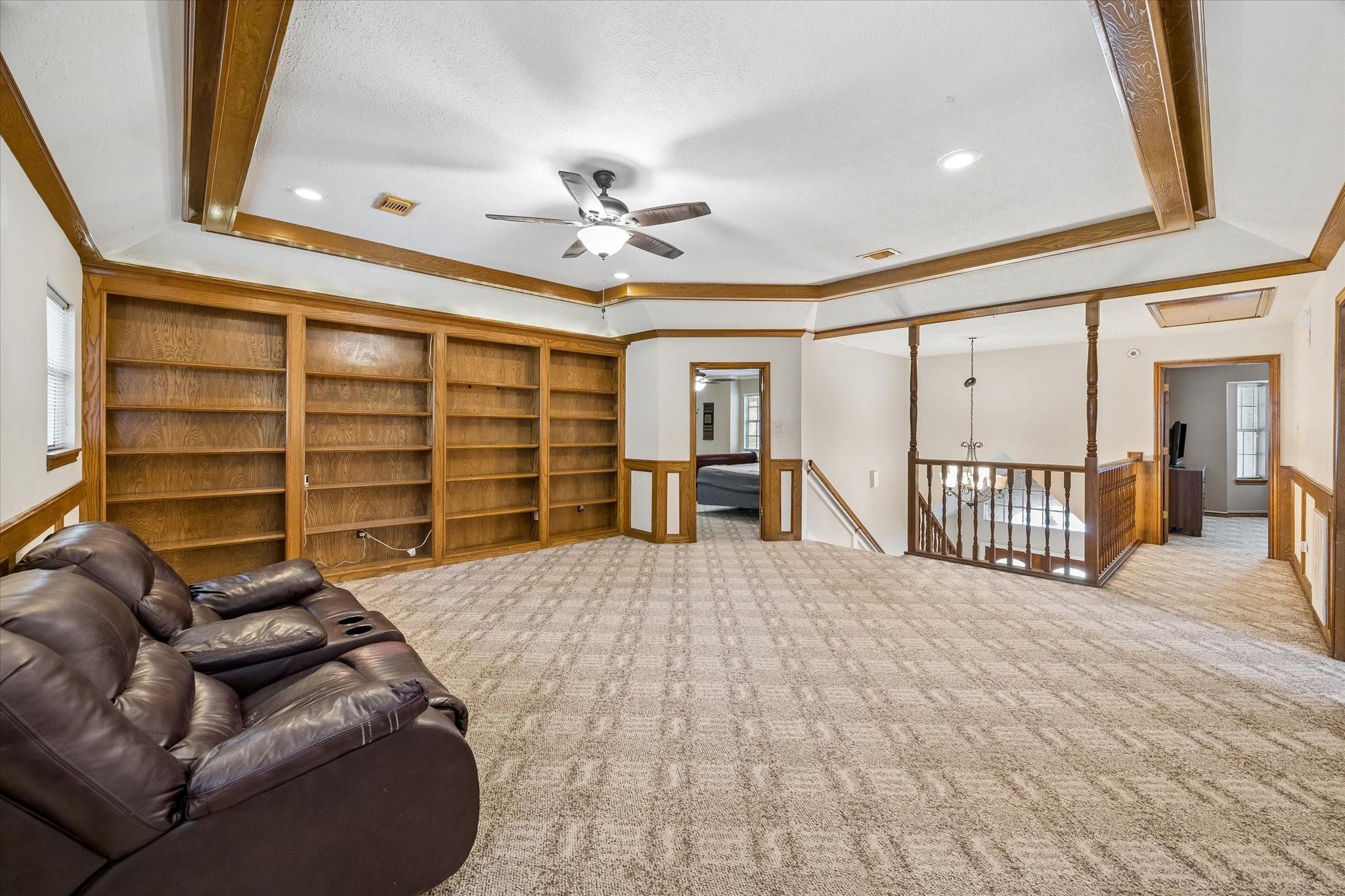 14615 Oak Bluff Court
