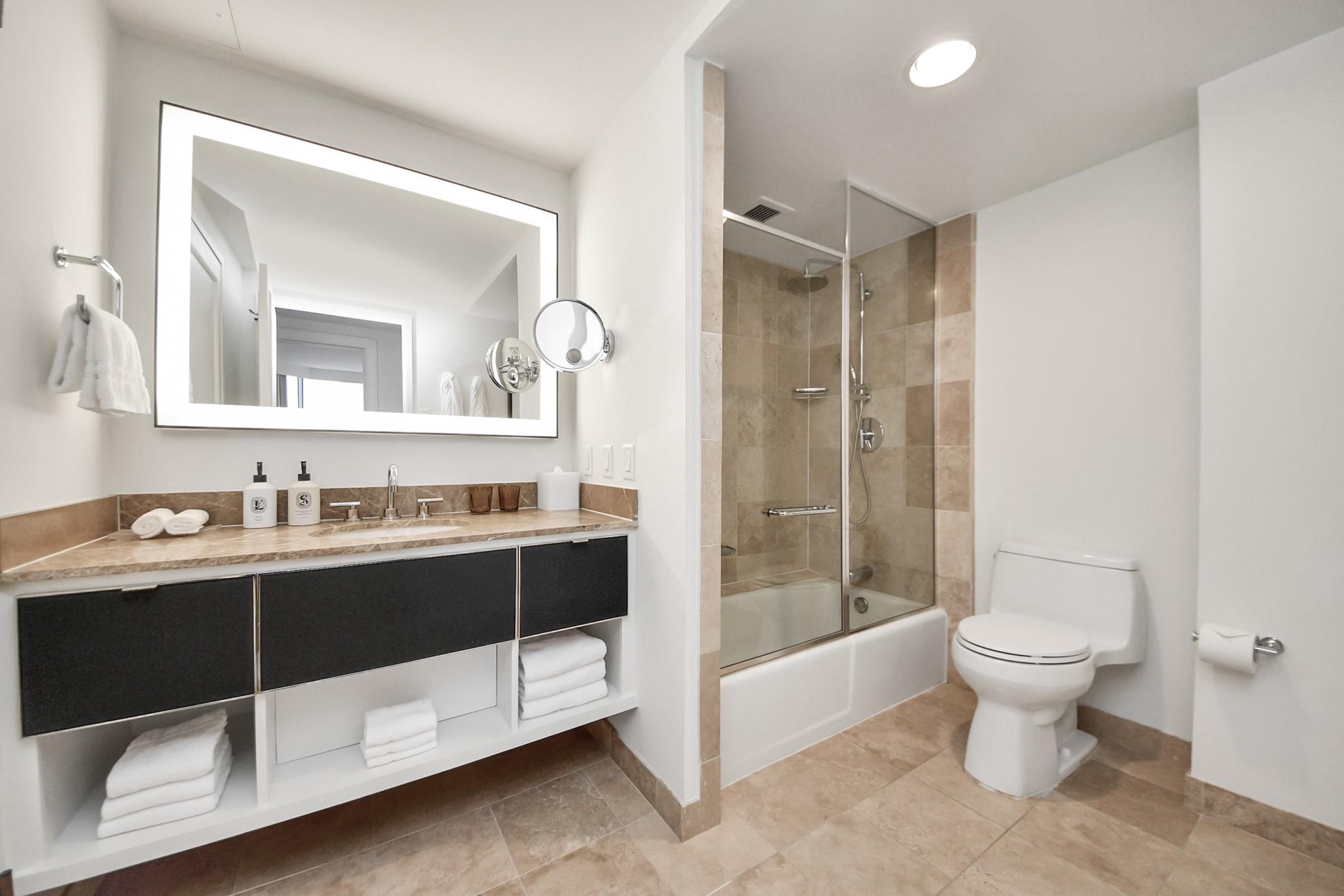 1300 Lamar Street # T3