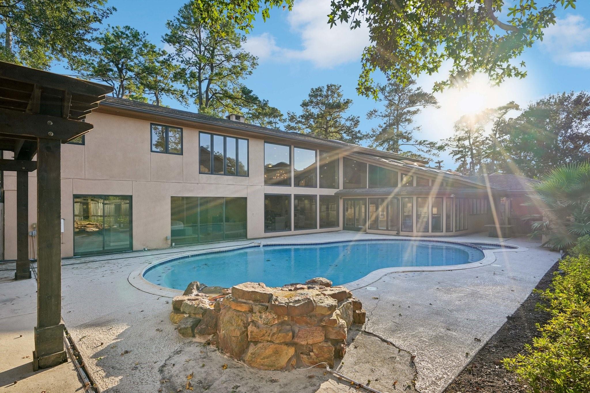 5914 Bermuda Dunes Drive