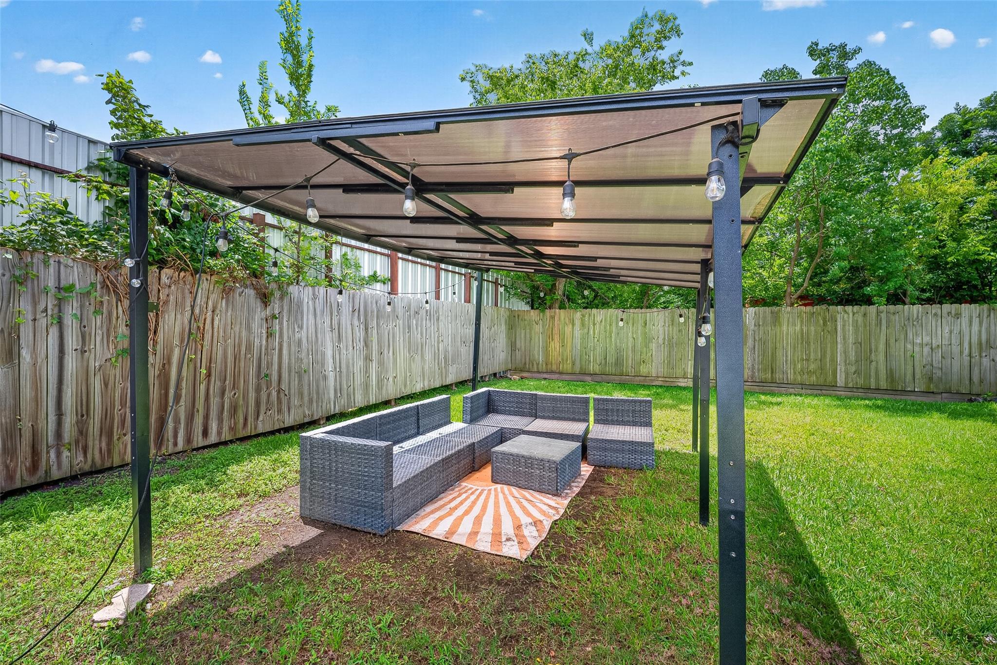 1206 Riggs Road