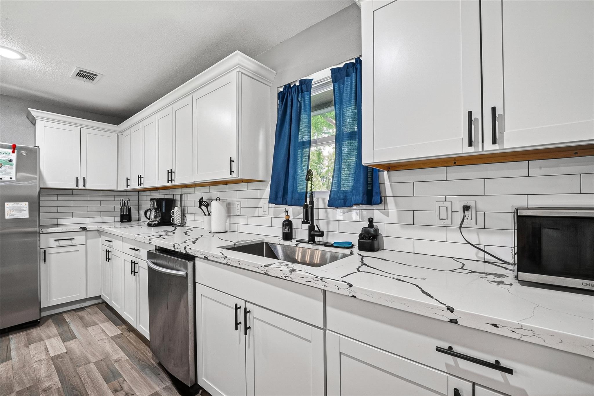 1206 Riggs Road