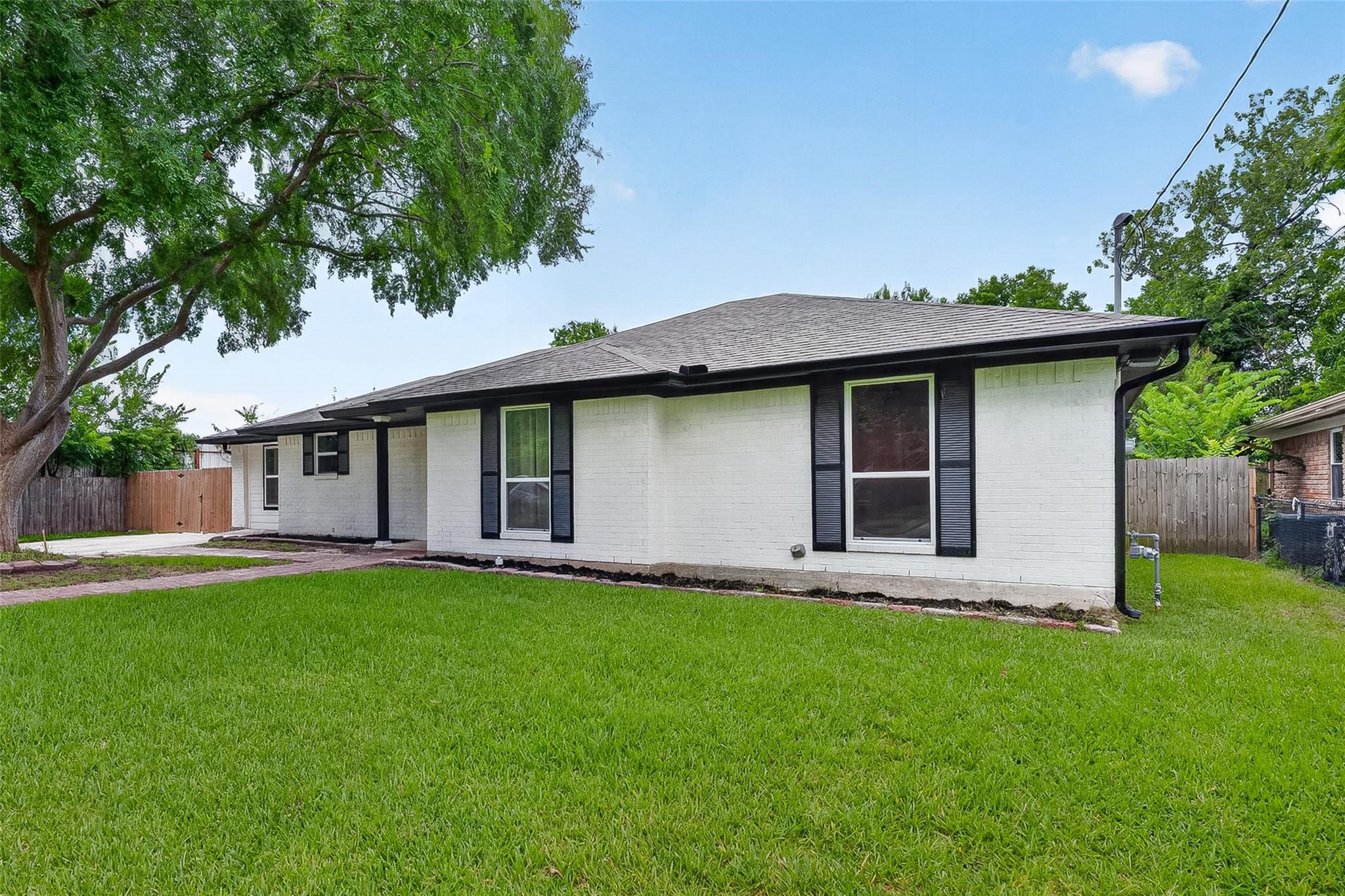 1206 Riggs Road
