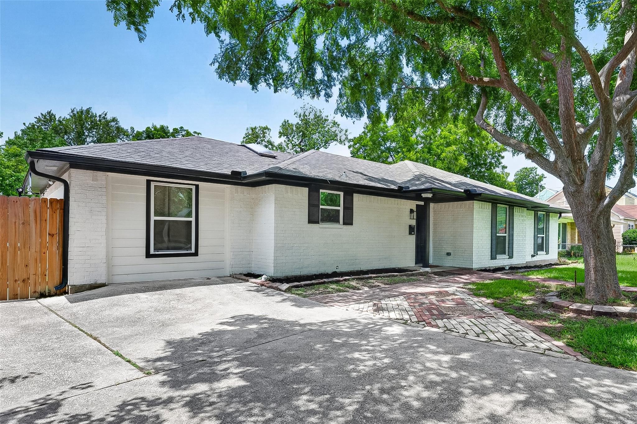 1206 Riggs Road