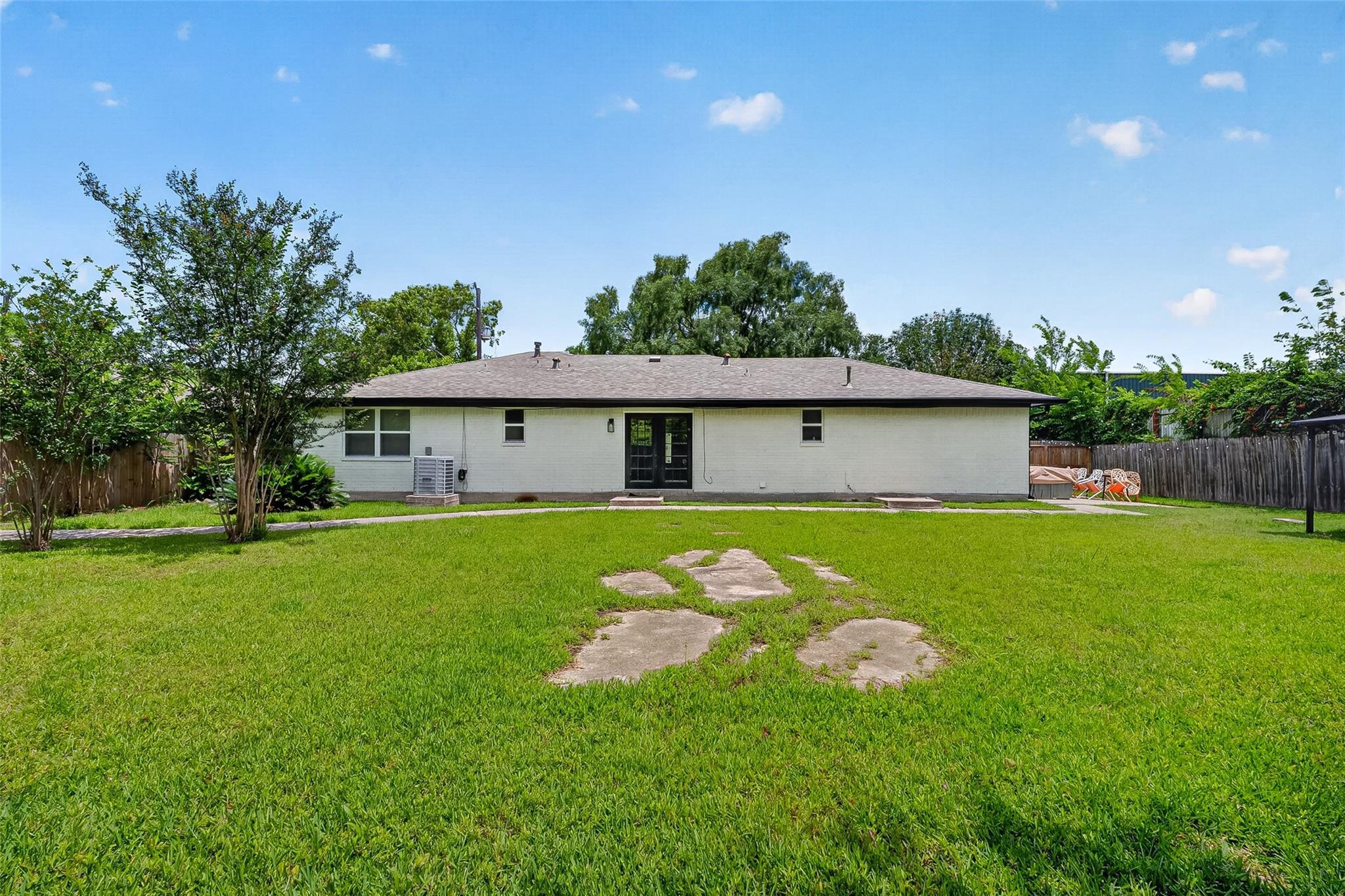 1206 Riggs Road