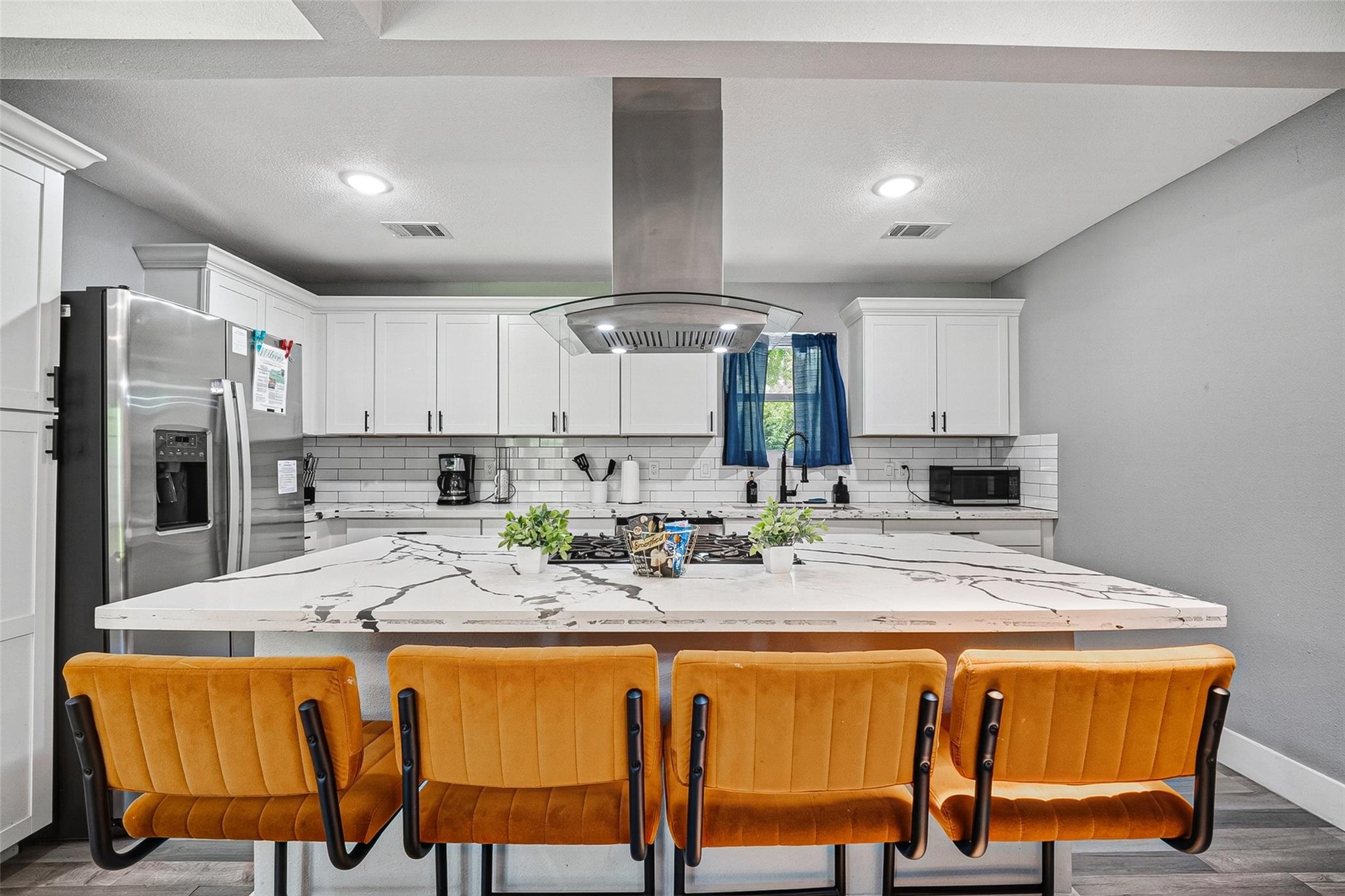 1206 Riggs Road