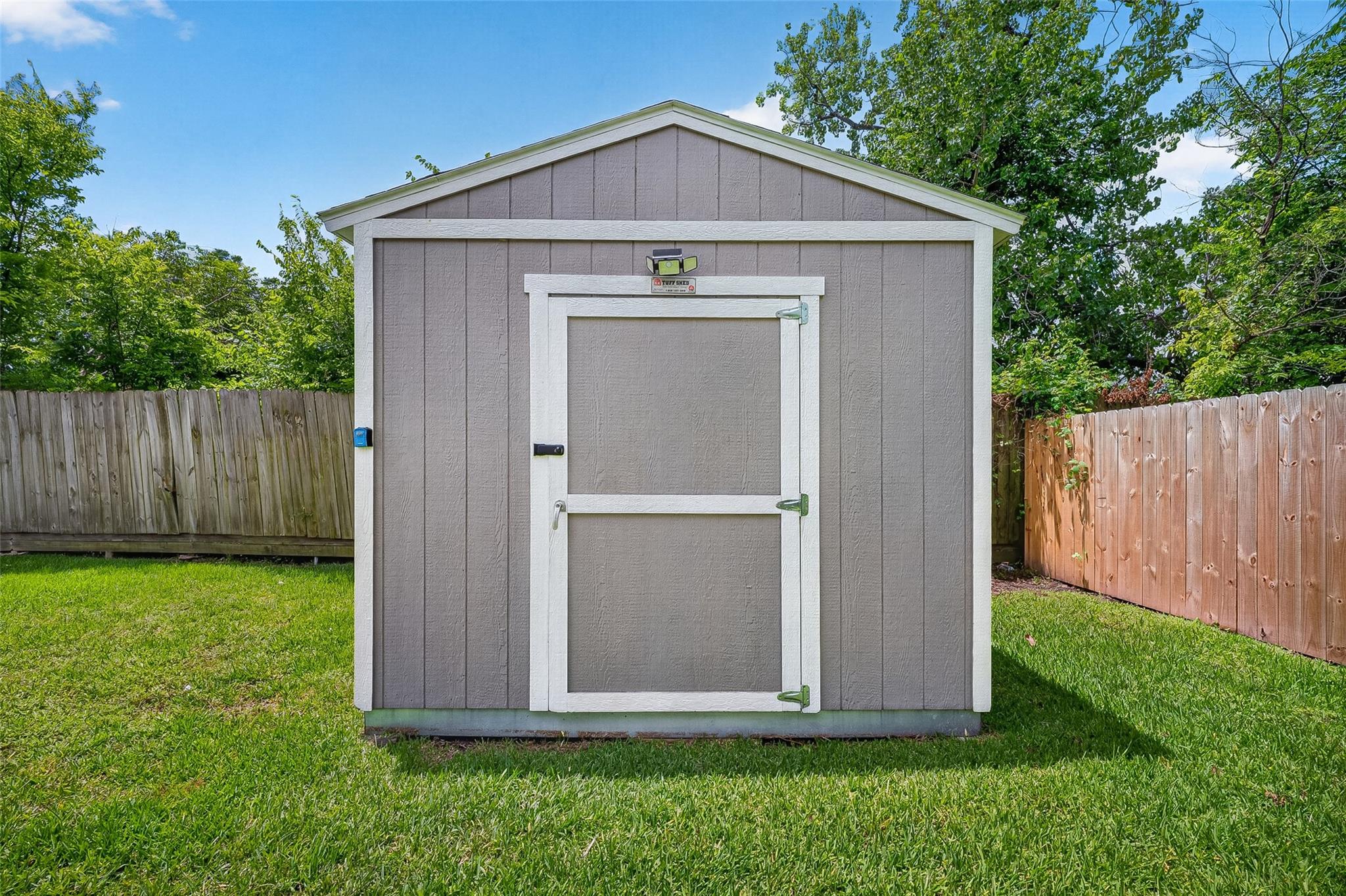1206 Riggs Road