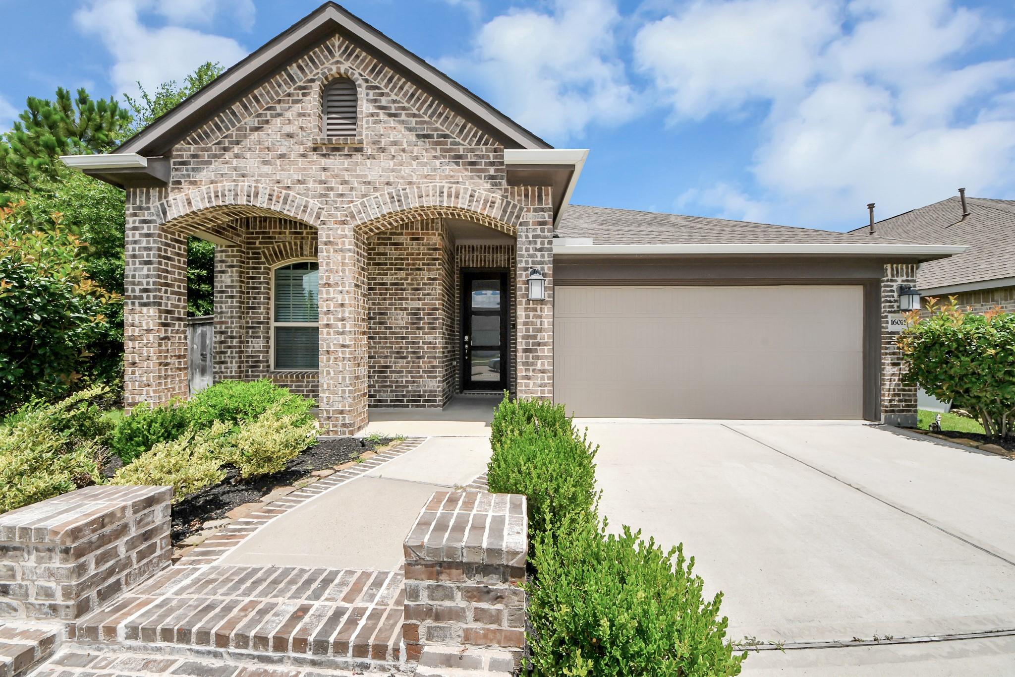 16011 Monument Hill Crossing