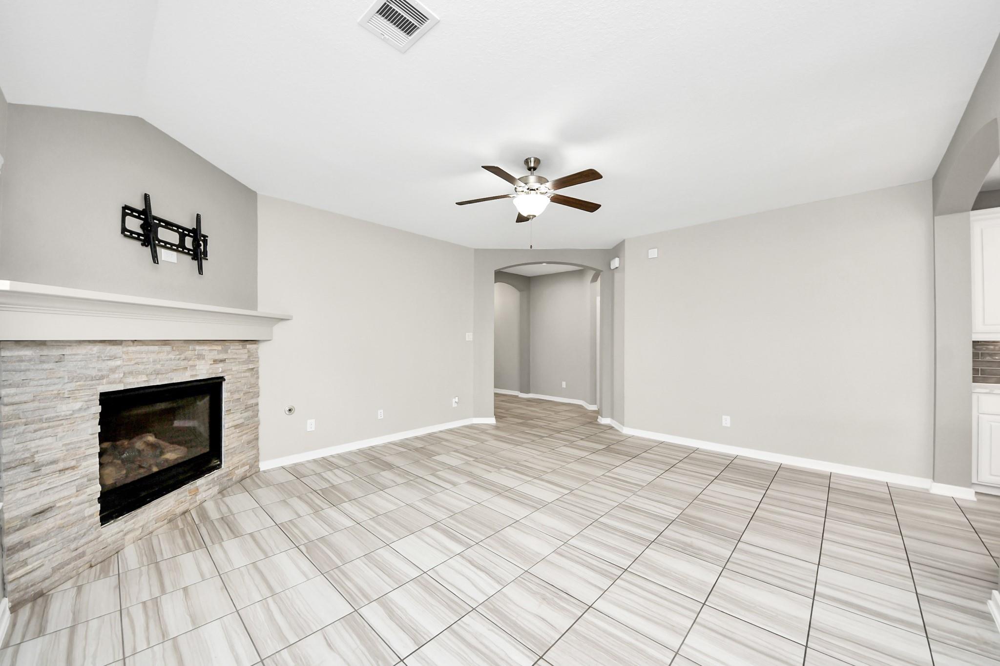 16011 Monument Hill Crossing