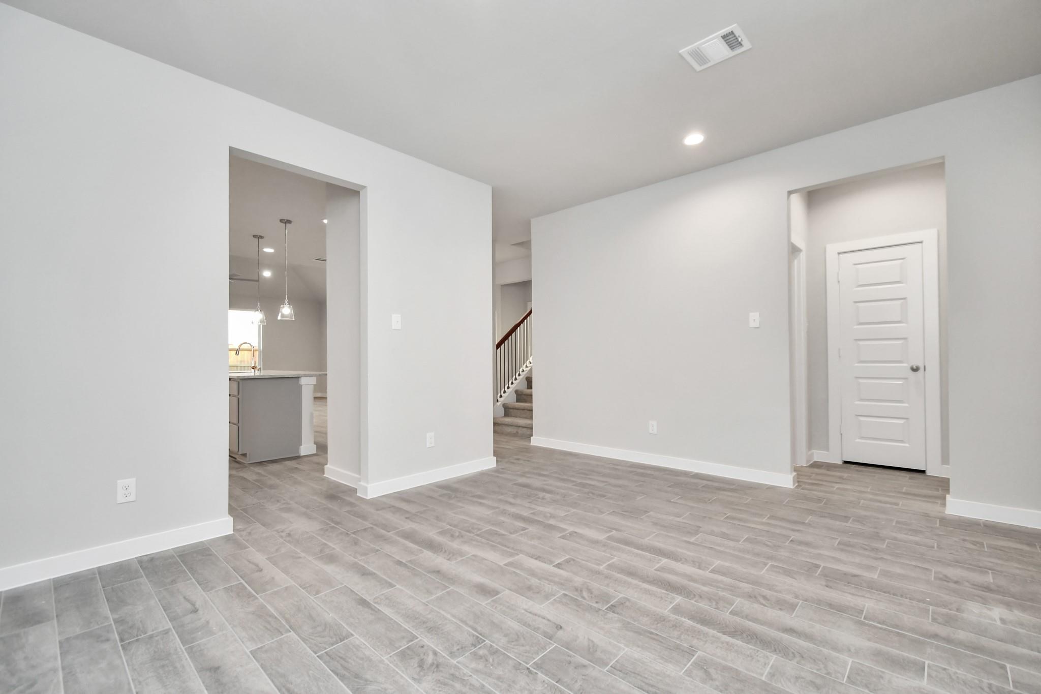 355 Ice Shore Trail