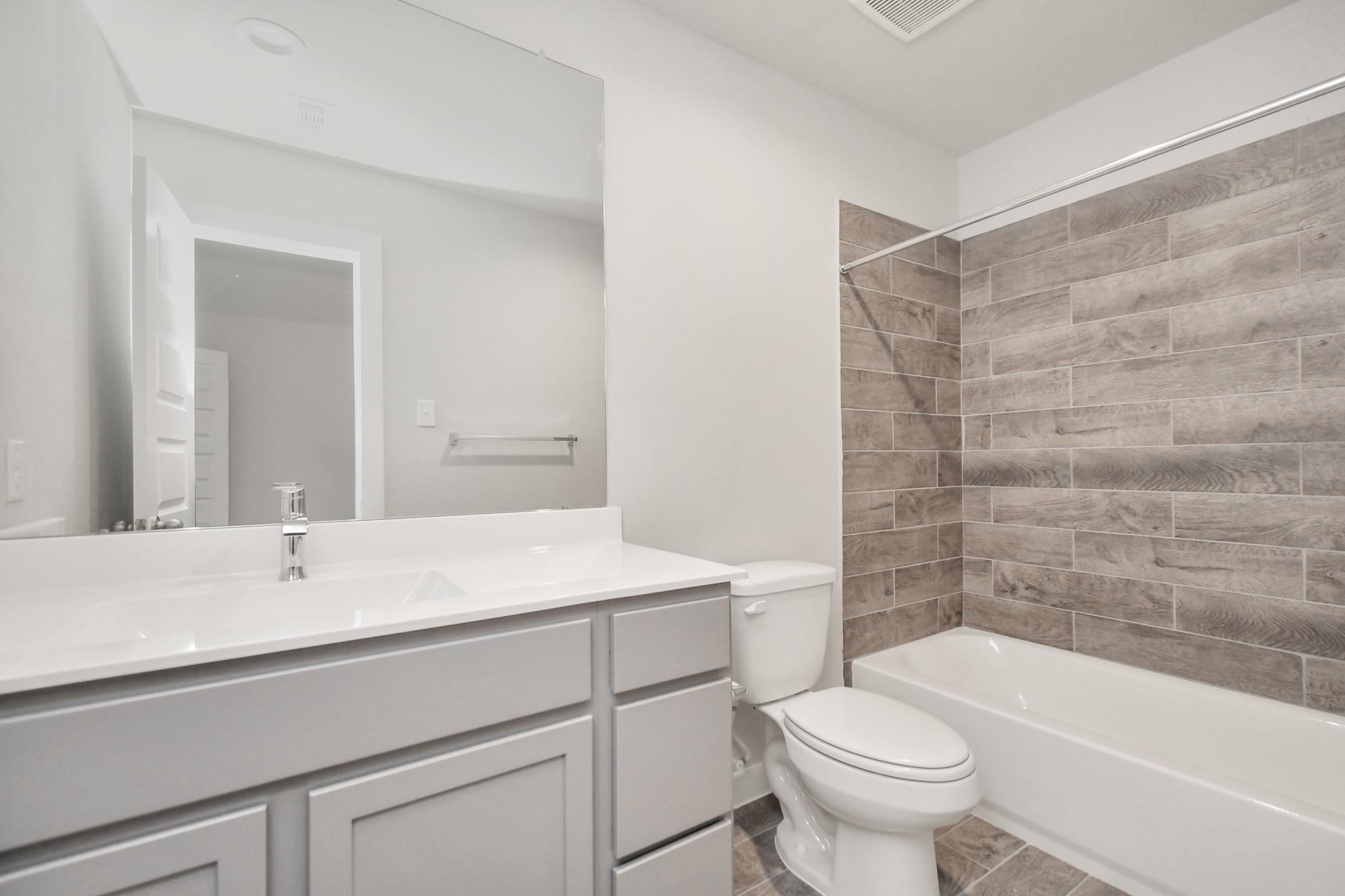 355 Ice Shore Trail