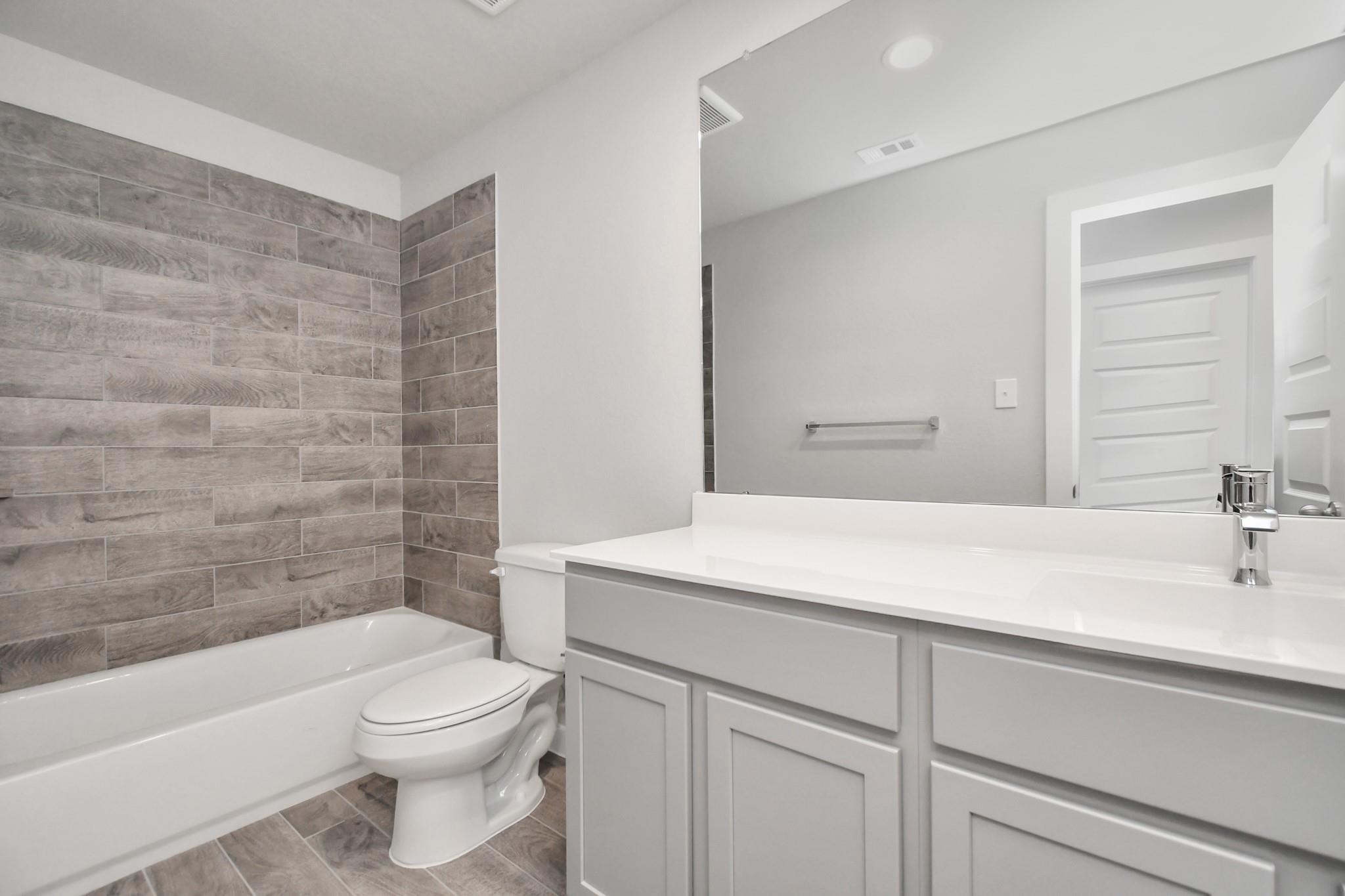 355 Ice Shore Trail