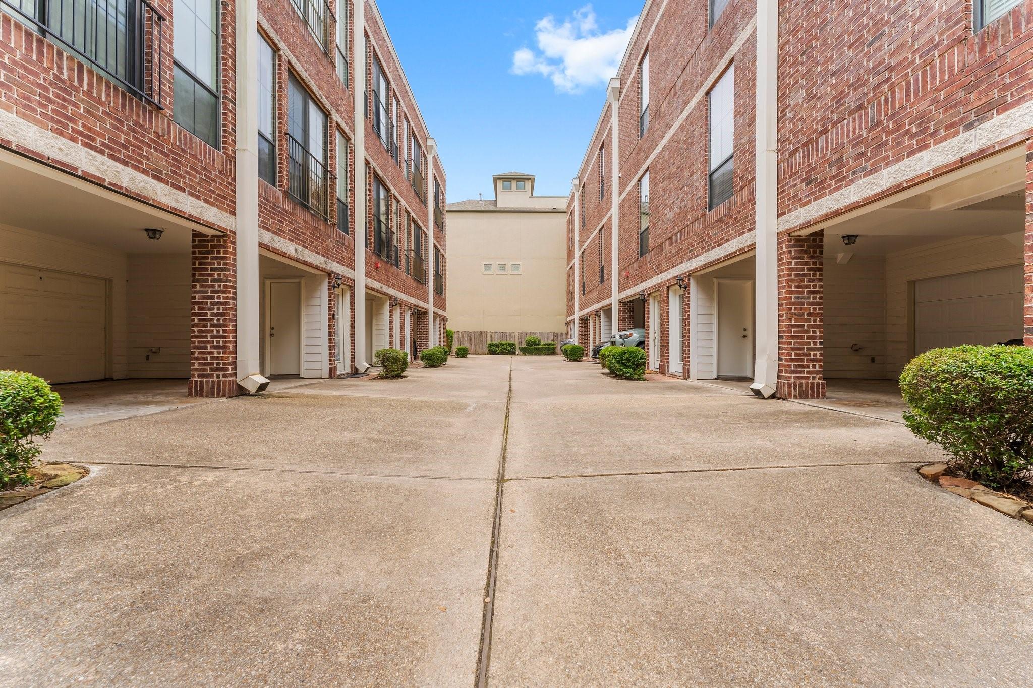 118 Mcgowen Street Unit: E