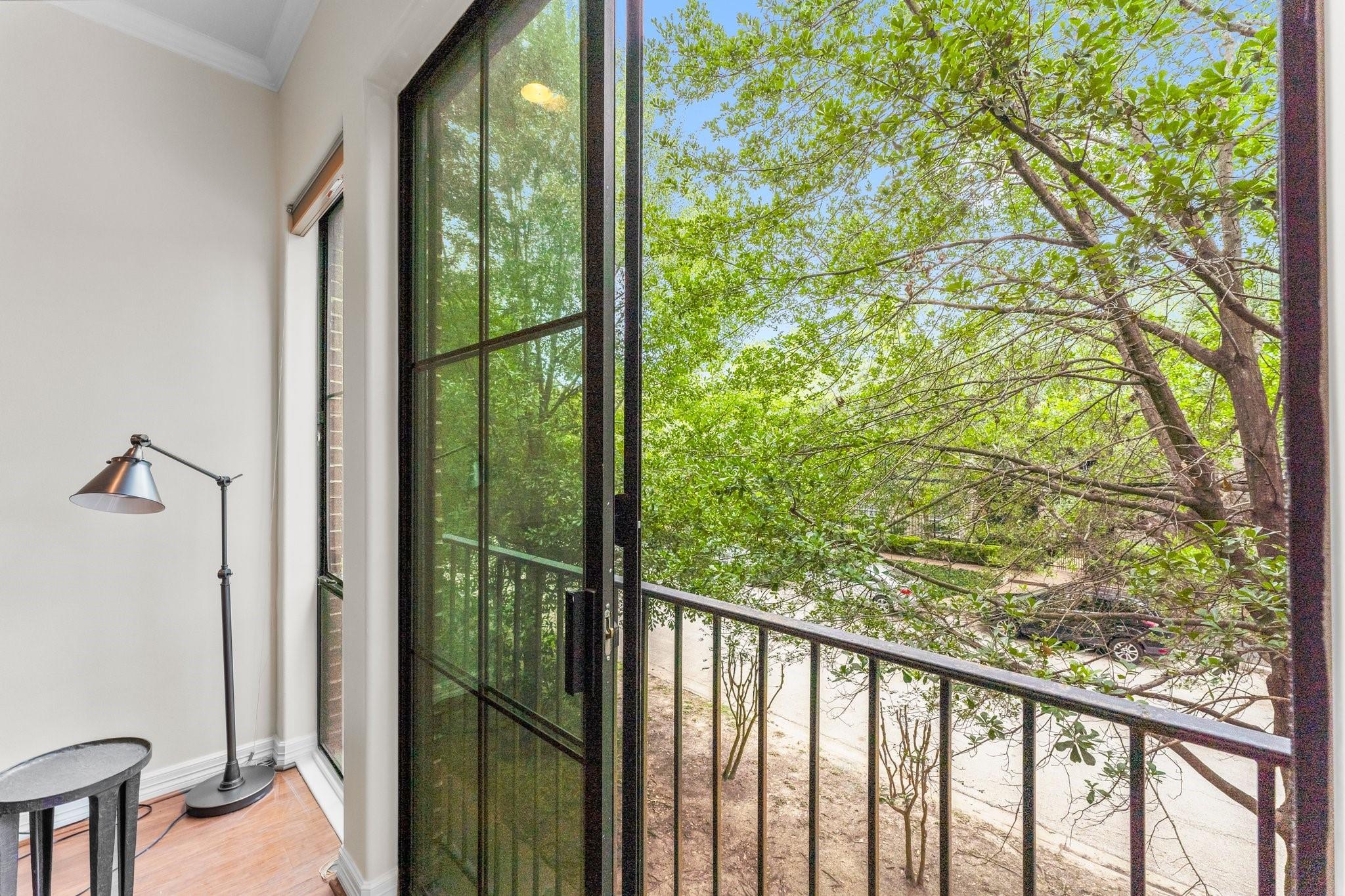 118 Mcgowen Street Unit: E