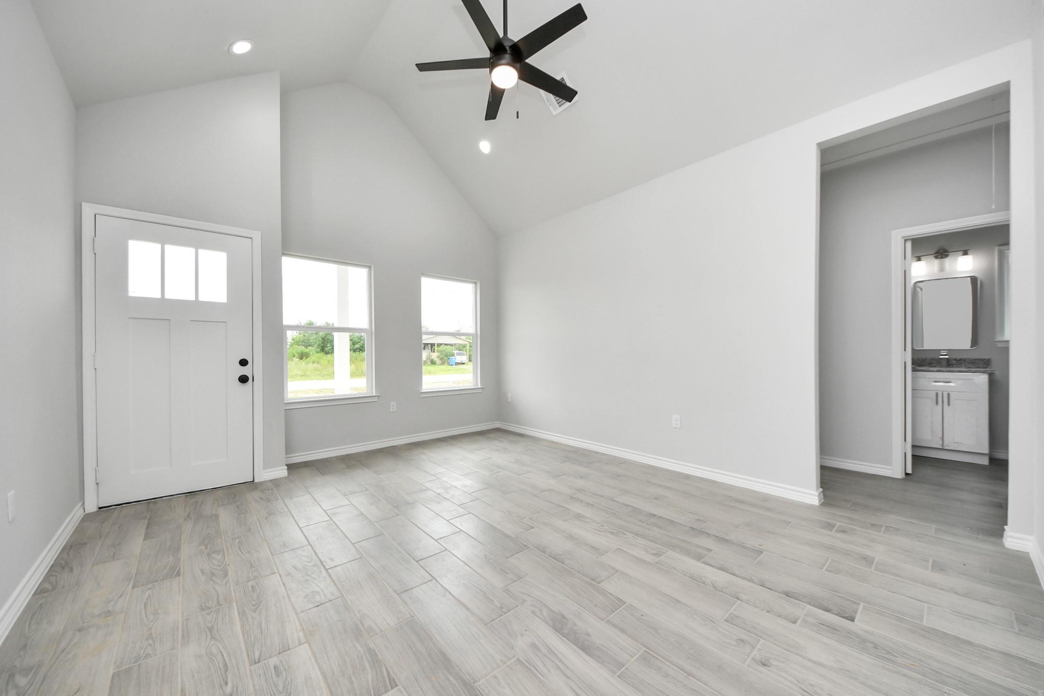 318 Road 5704