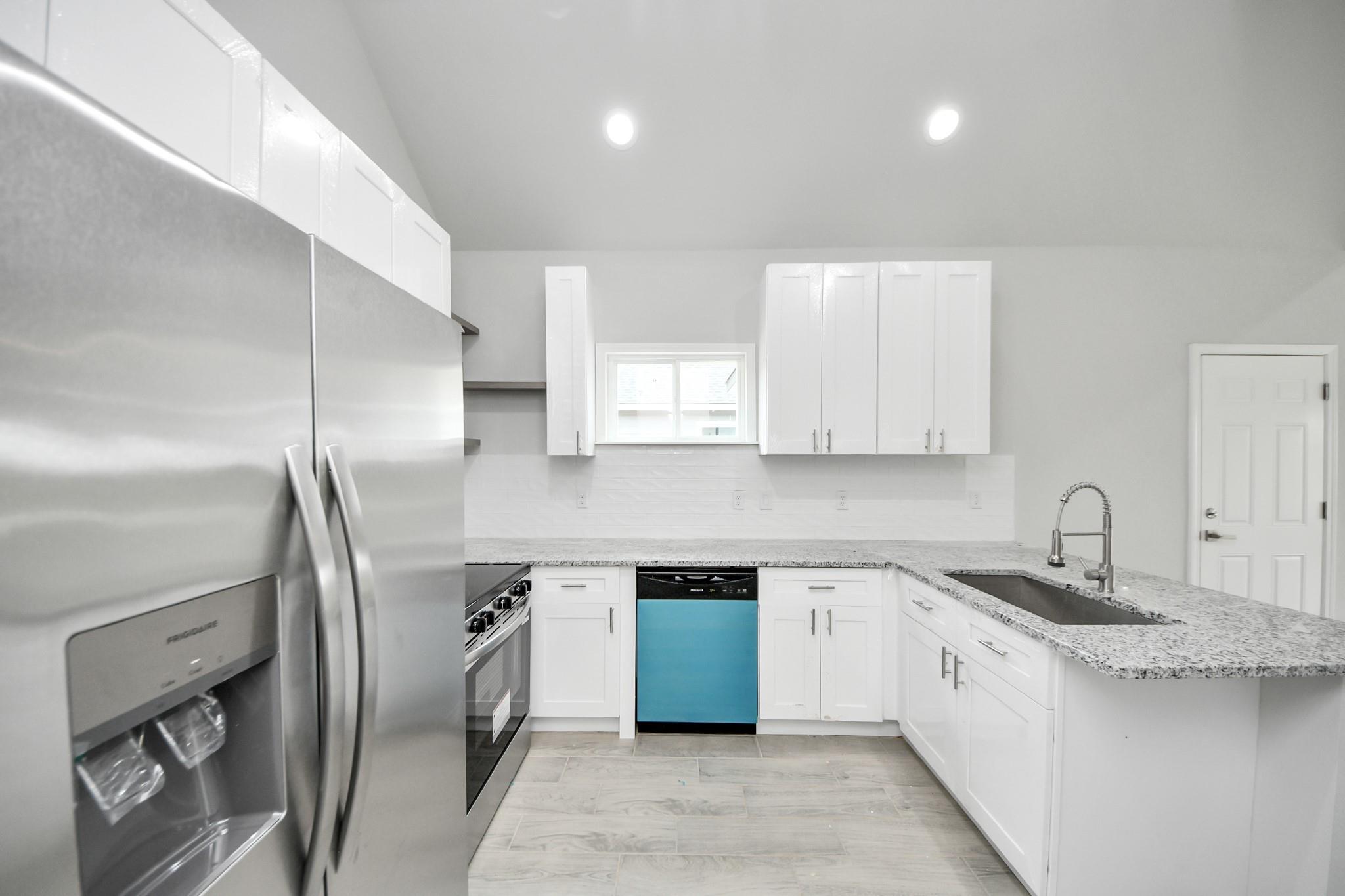 318 Road 5704