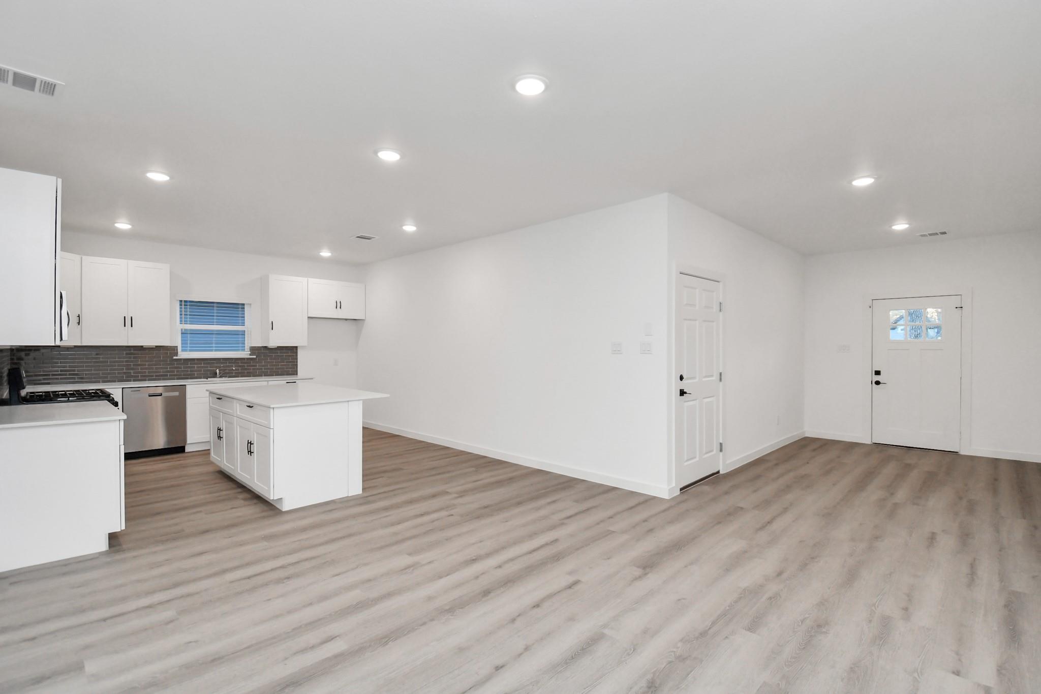 15376 Coaltown Rd, Willis