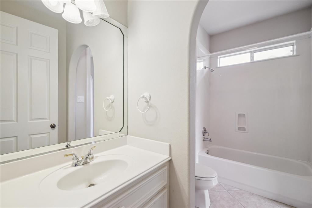 13903 Barrington Fairway