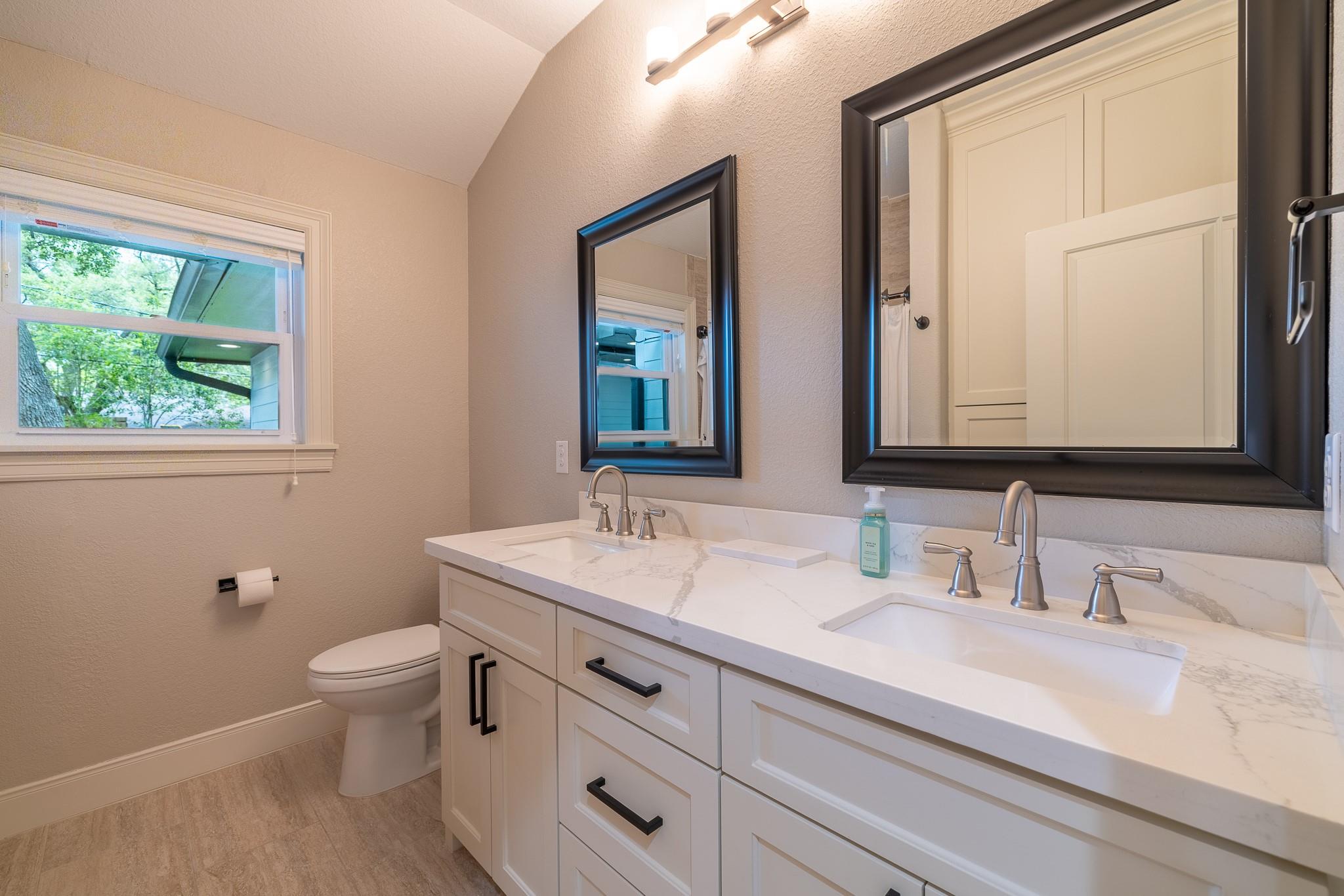 5230 Redstart Street