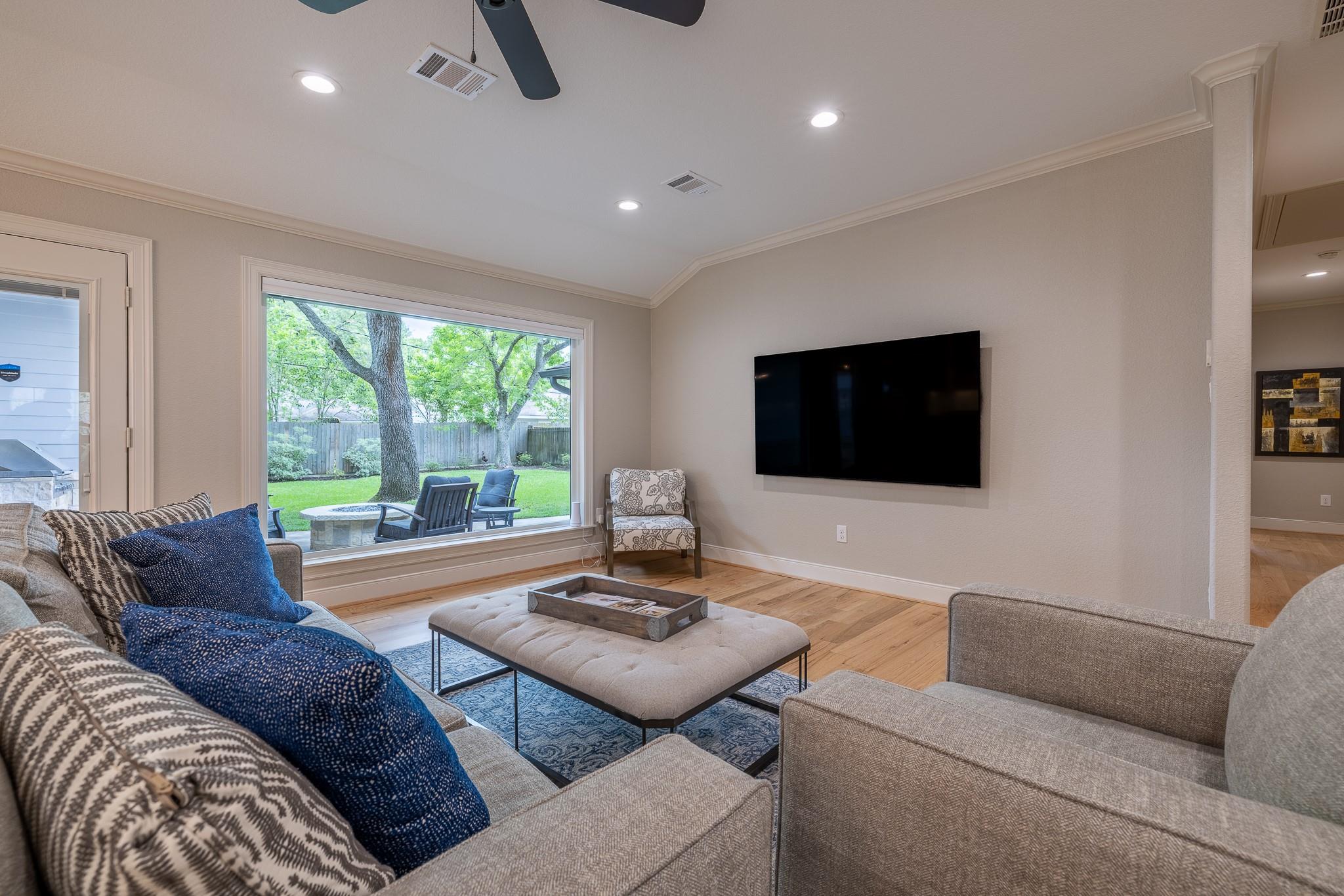 5230 Redstart Street