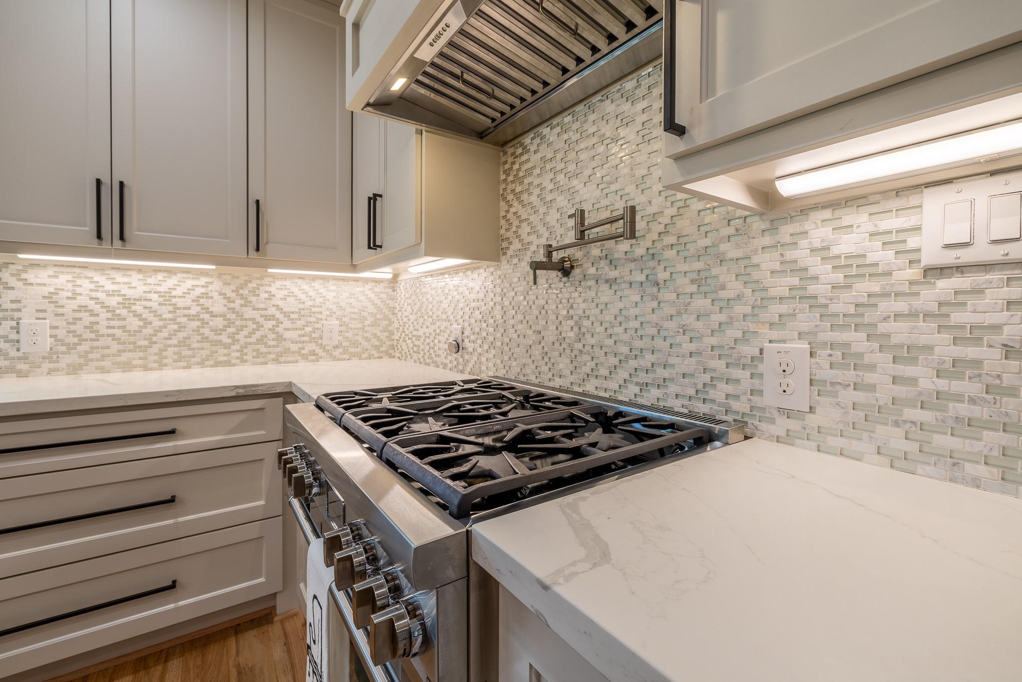 5230 Redstart Street