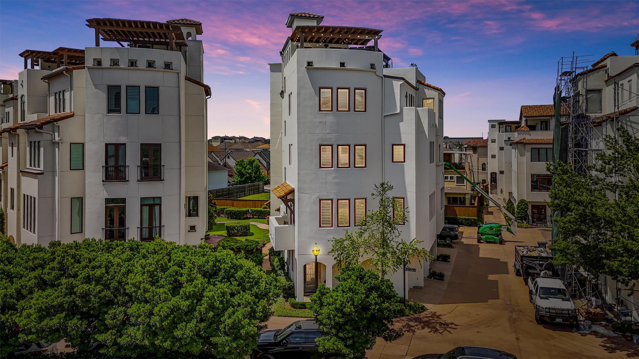 303 Calle Sevilla Place