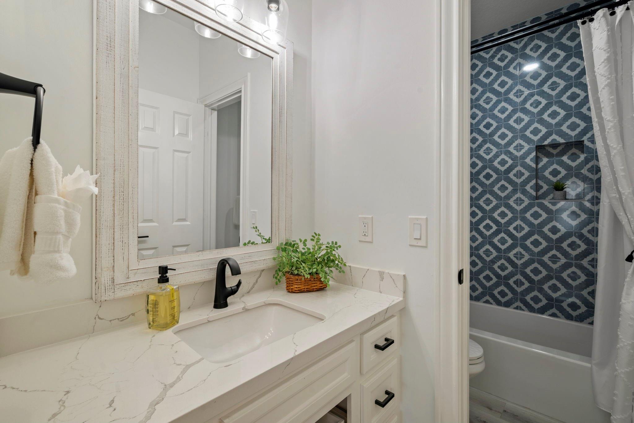 9822 Crestwater Circle