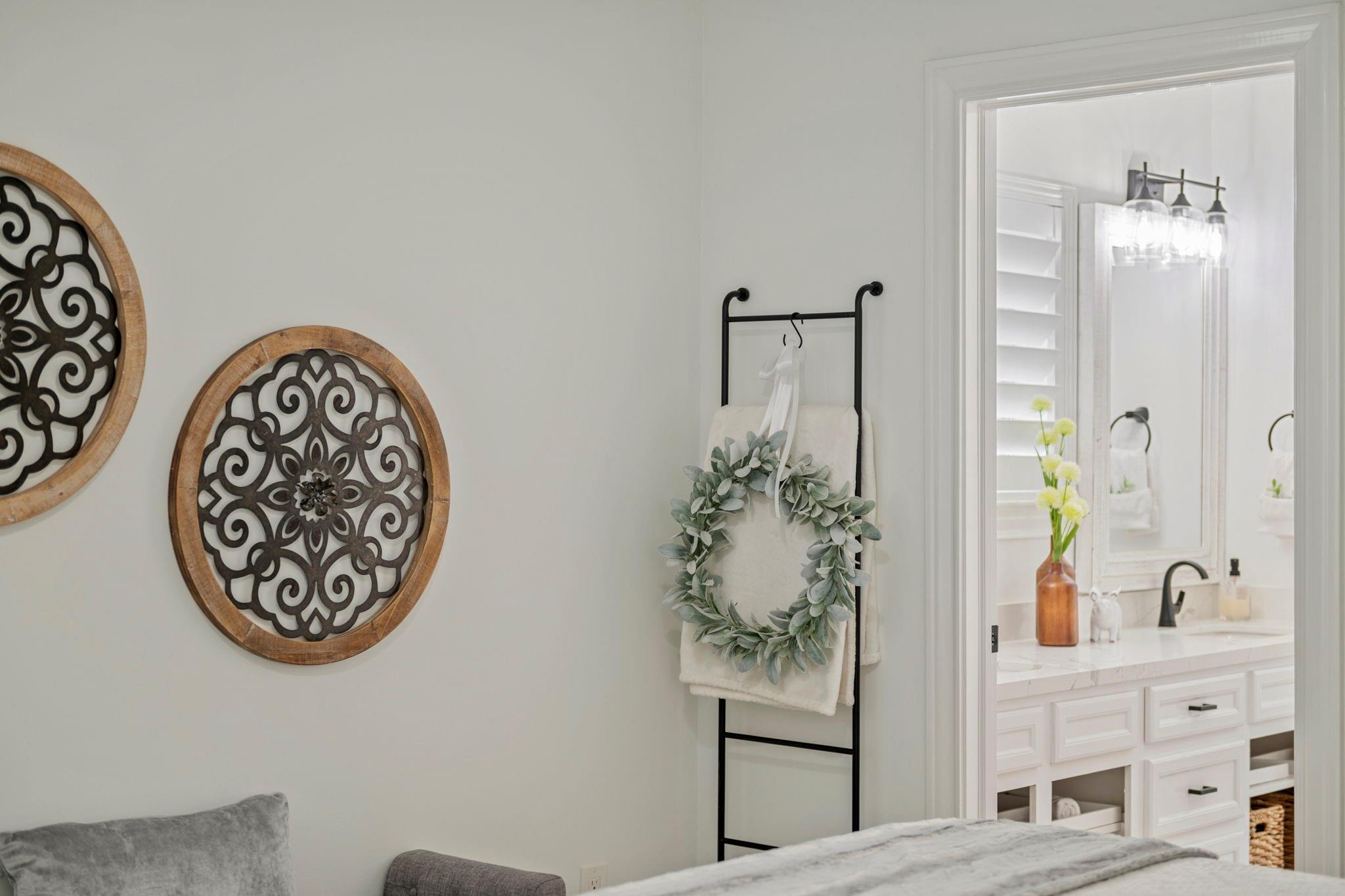 9822 Crestwater Circle