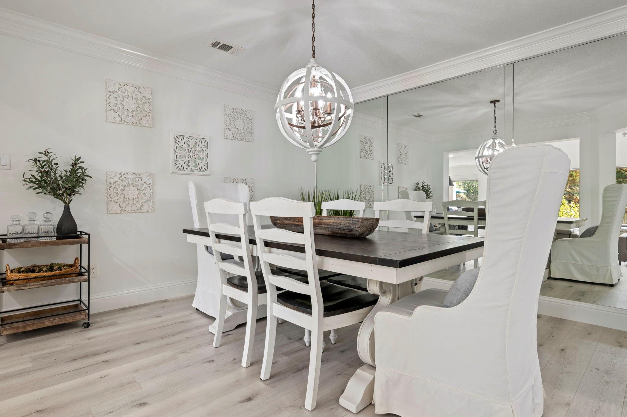 9822 Crestwater Circle