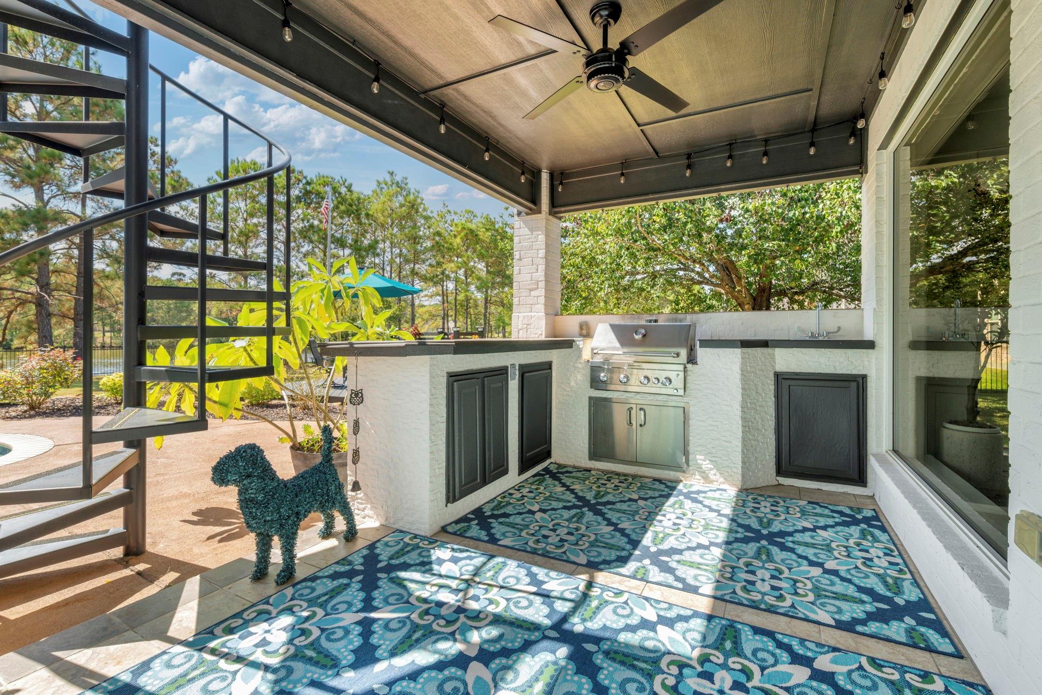 9822 Crestwater Circle