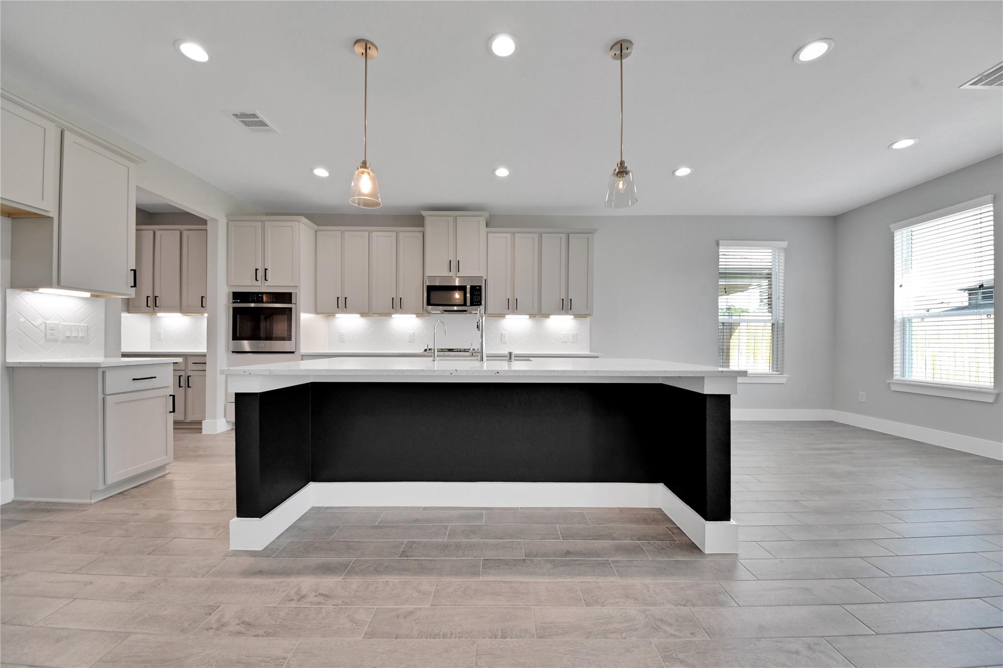 23619 Iris Field Court
