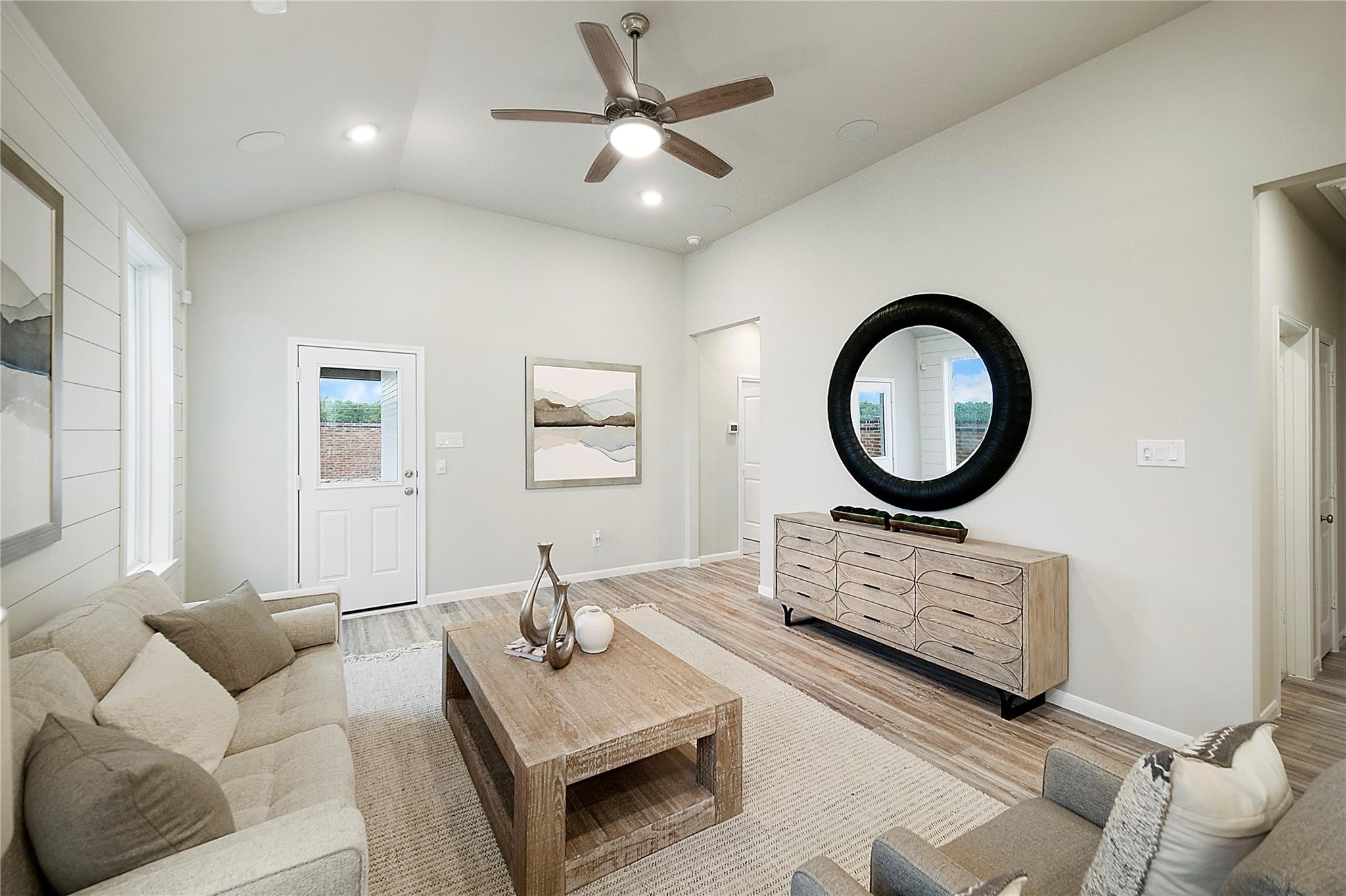 5014 Mesa Cove Drive