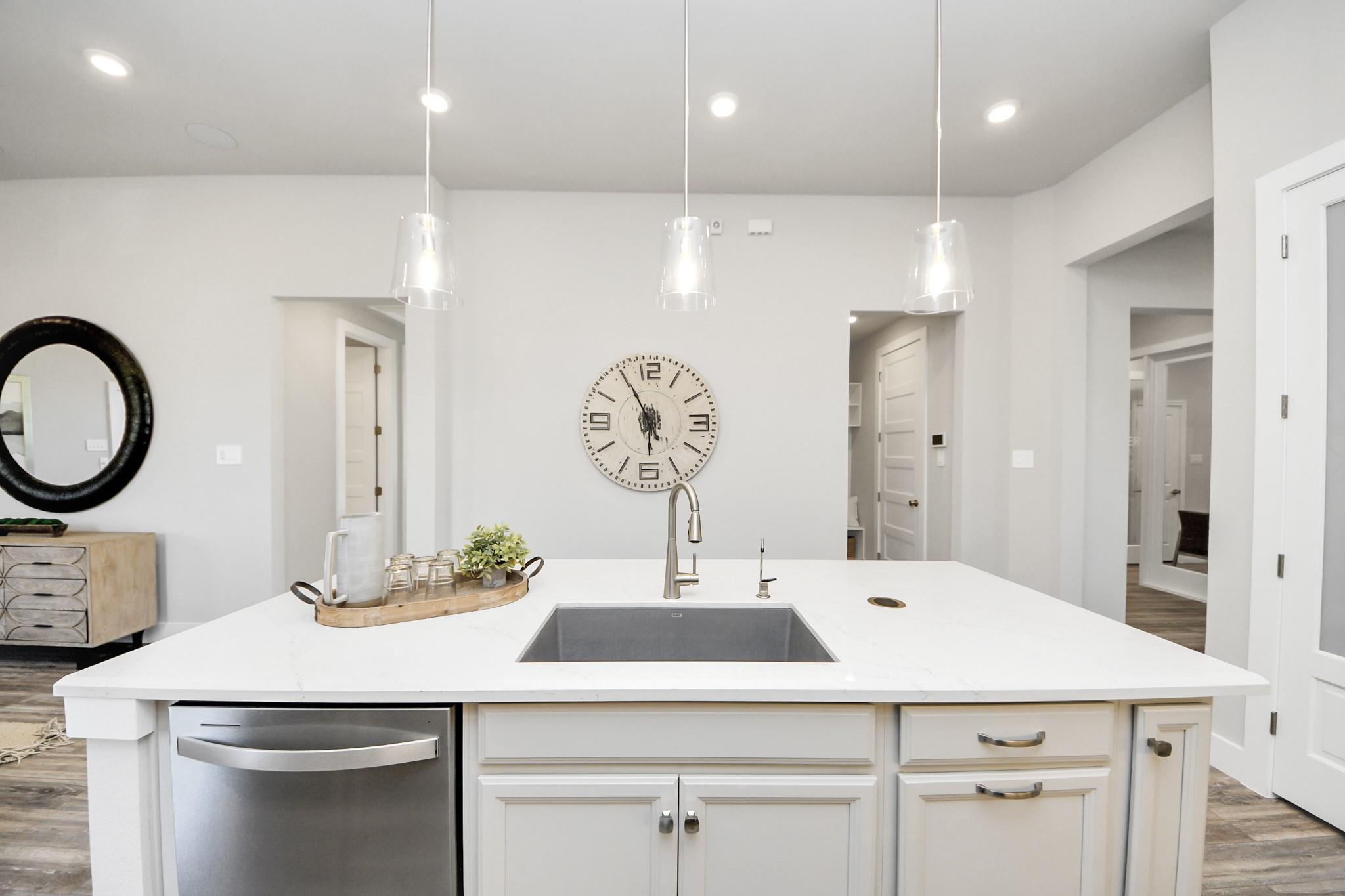 5014 Mesa Cove Drive