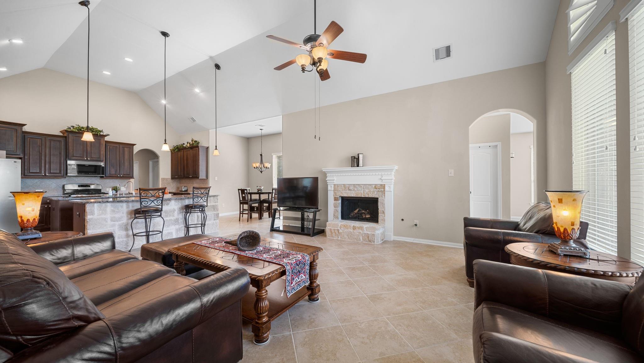 7935 Lake Commons Drive