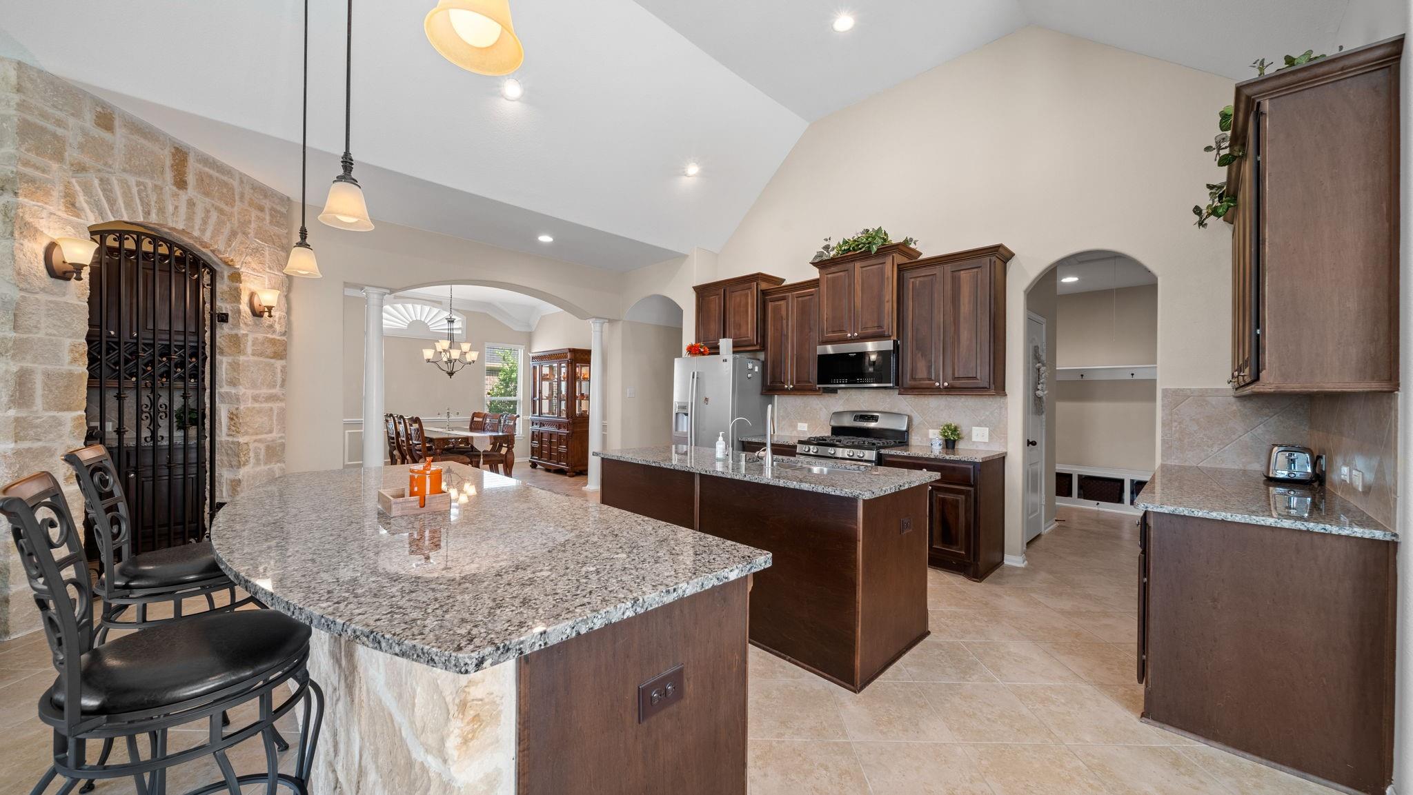 7935 Lake Commons Drive
