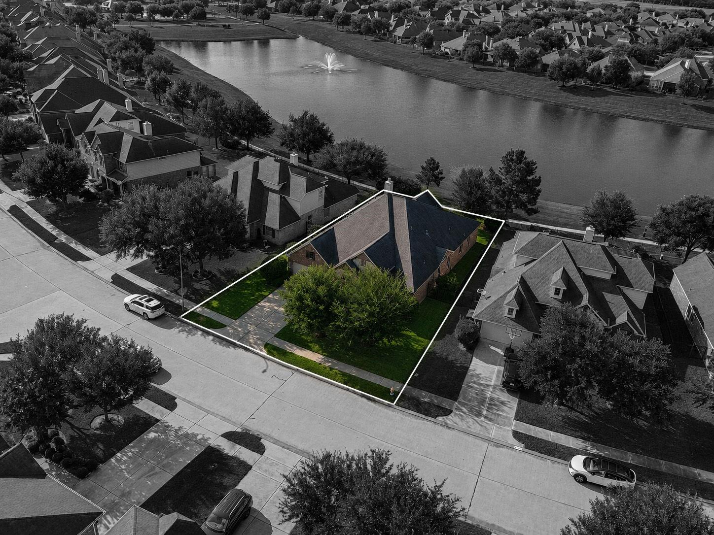7935 Lake Commons Drive