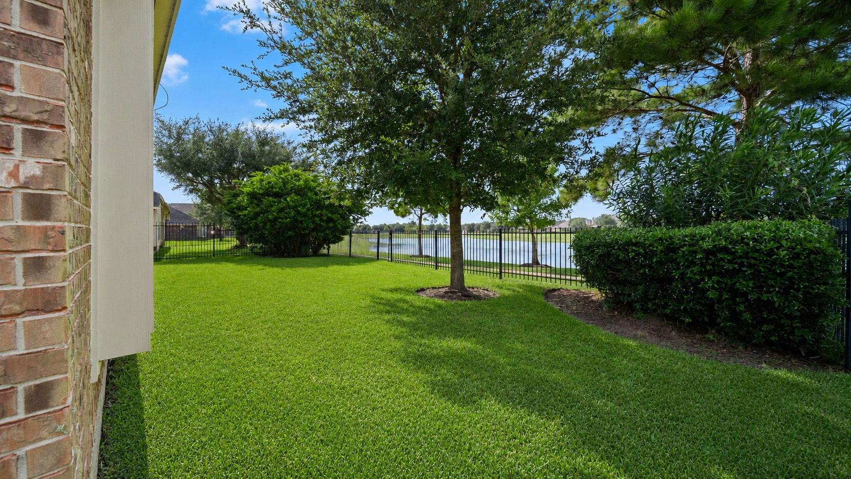 7935 Lake Commons Drive