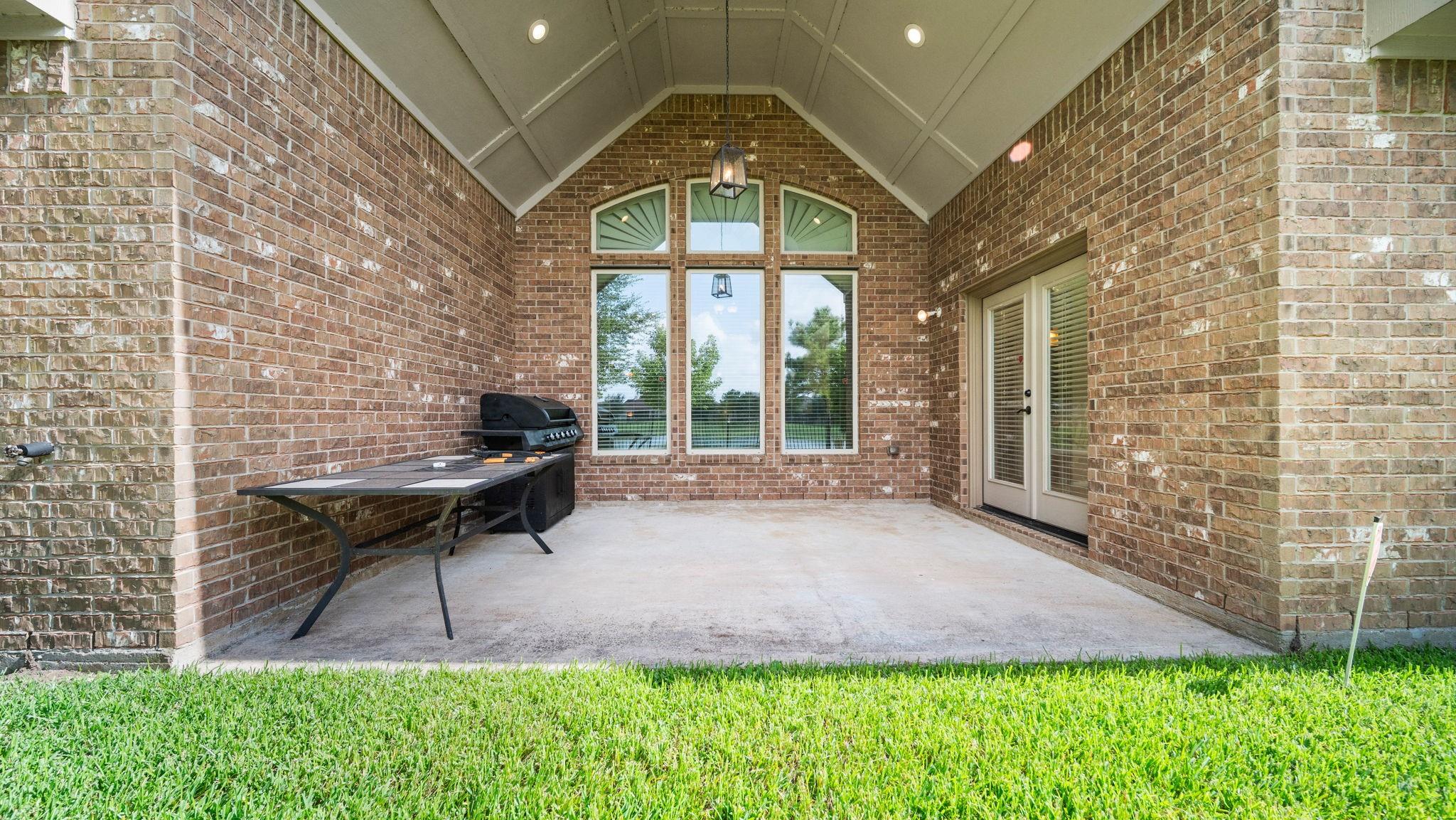 7935 Lake Commons Drive