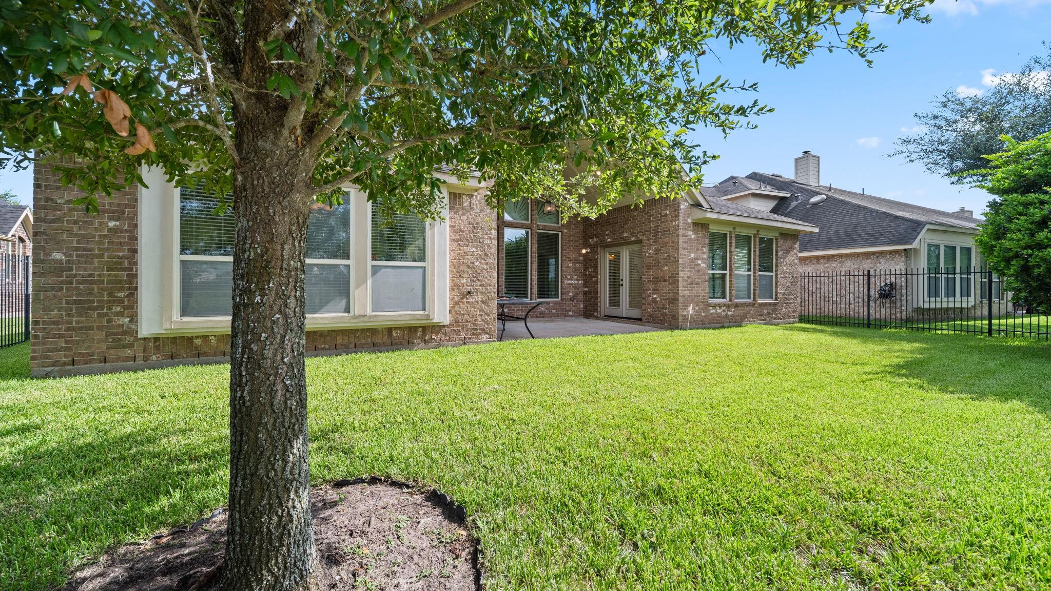7935 Lake Commons Drive