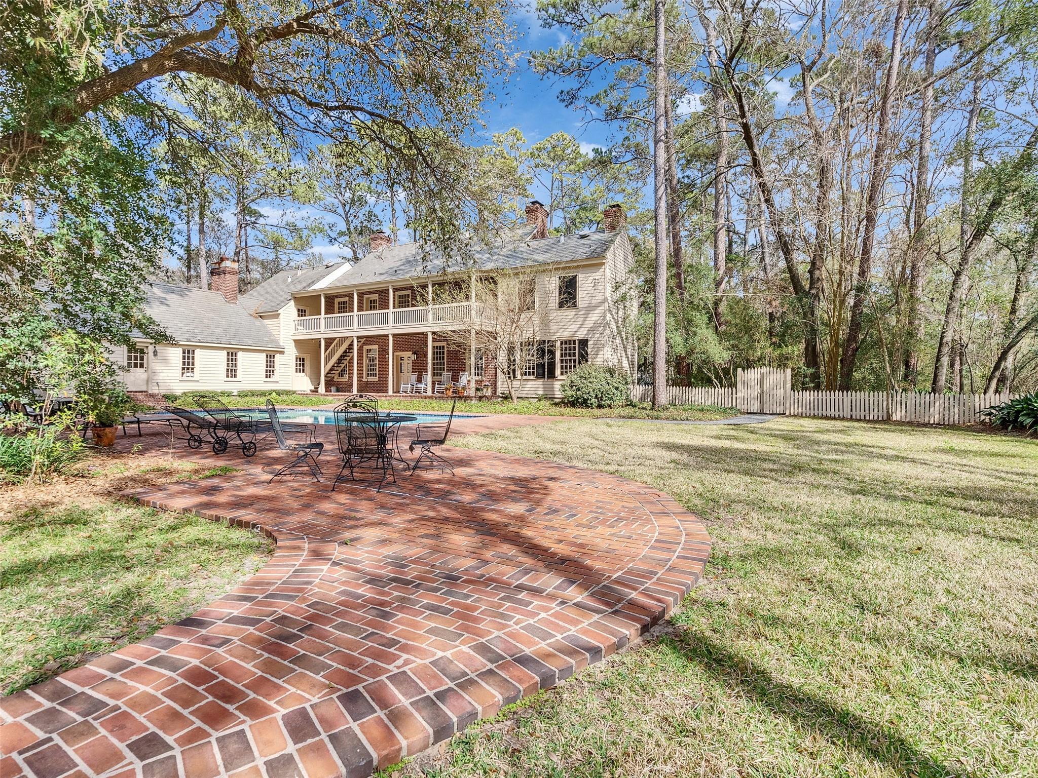 5212 Strack Road