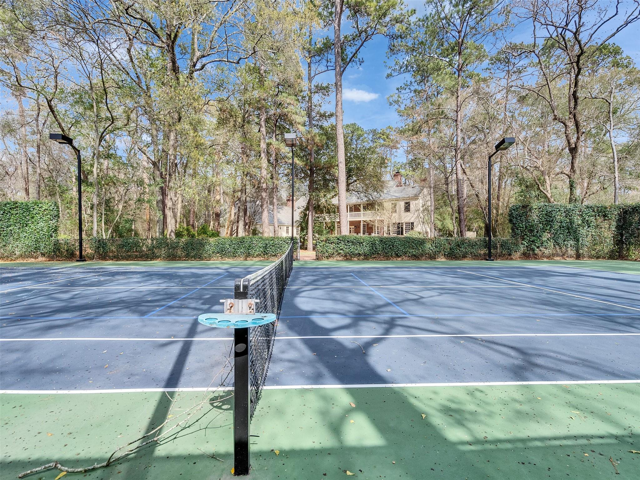 5212 Strack Road