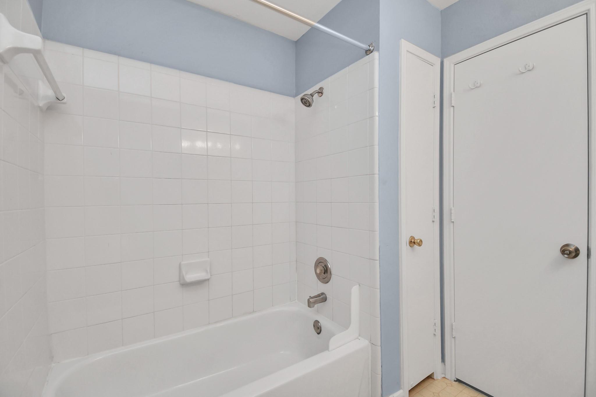 10403 Shadow Oaks Drive # 3A