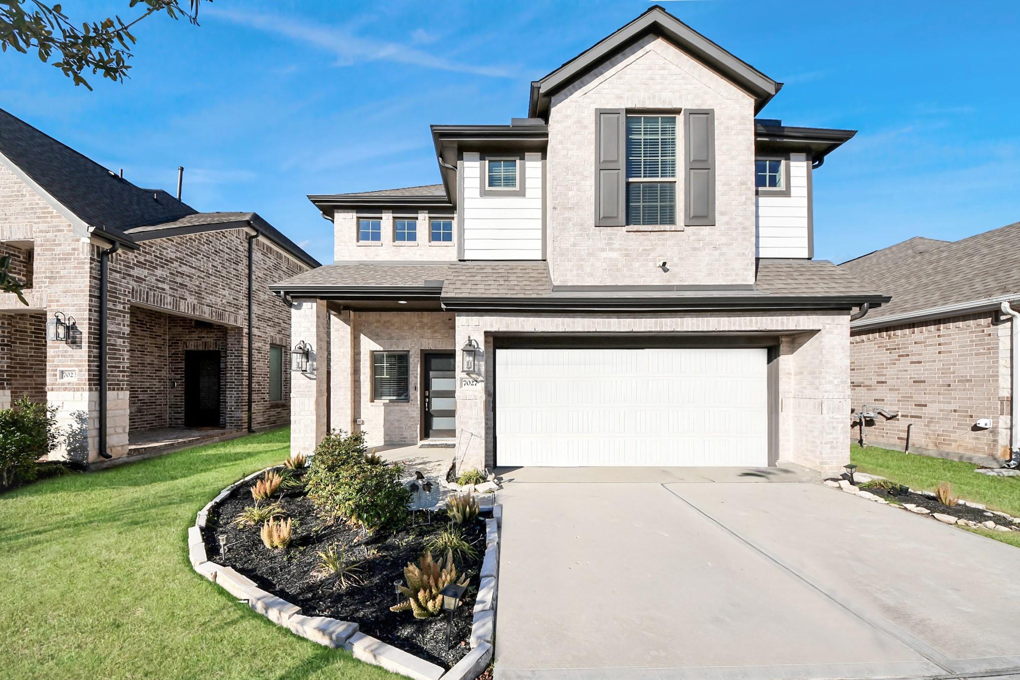 7027 Winterberry Glen Lane